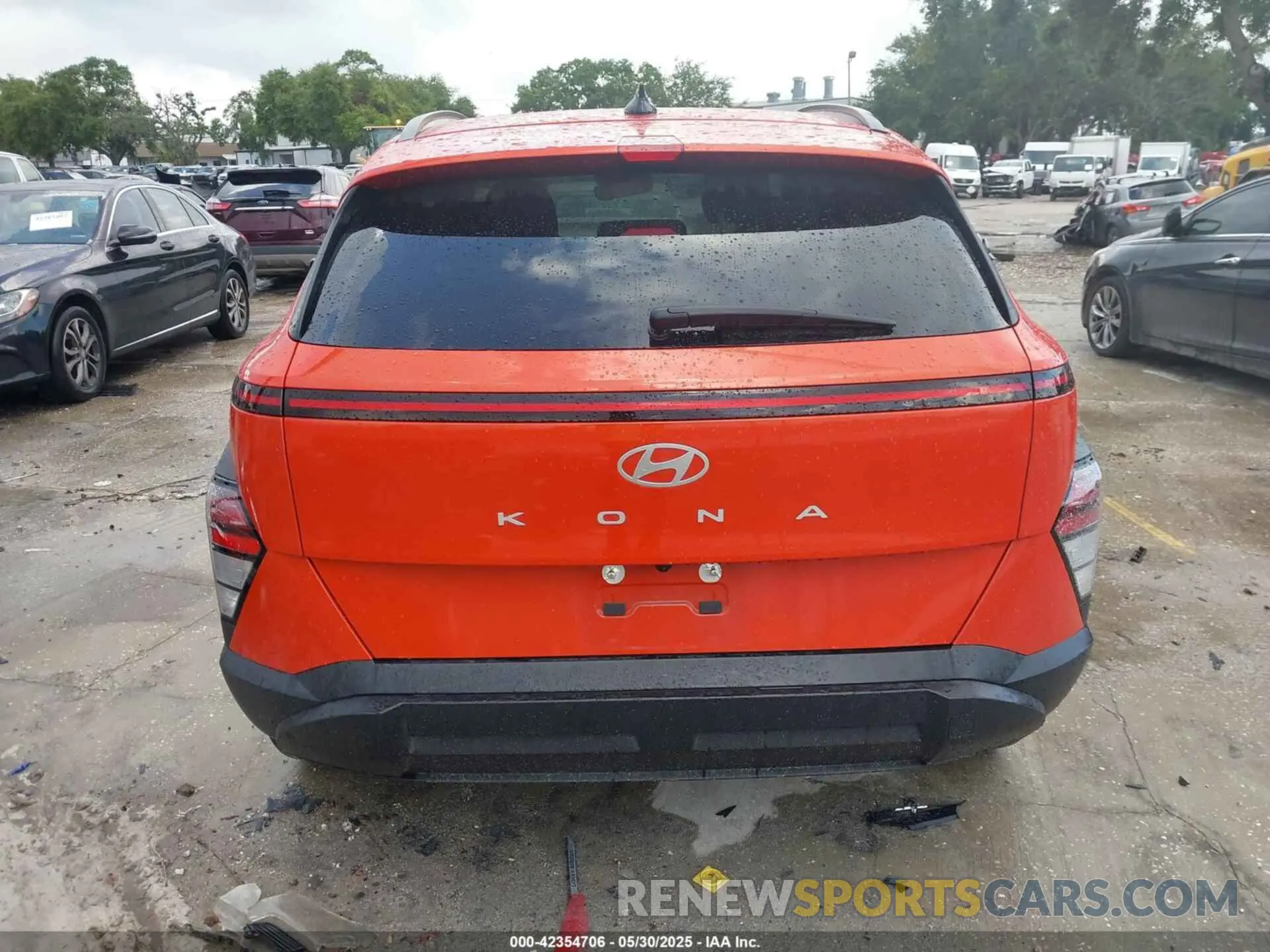 17 Photograph of a damaged car KM8HC3AB6RU079879 HYUNDAI KONA 2024