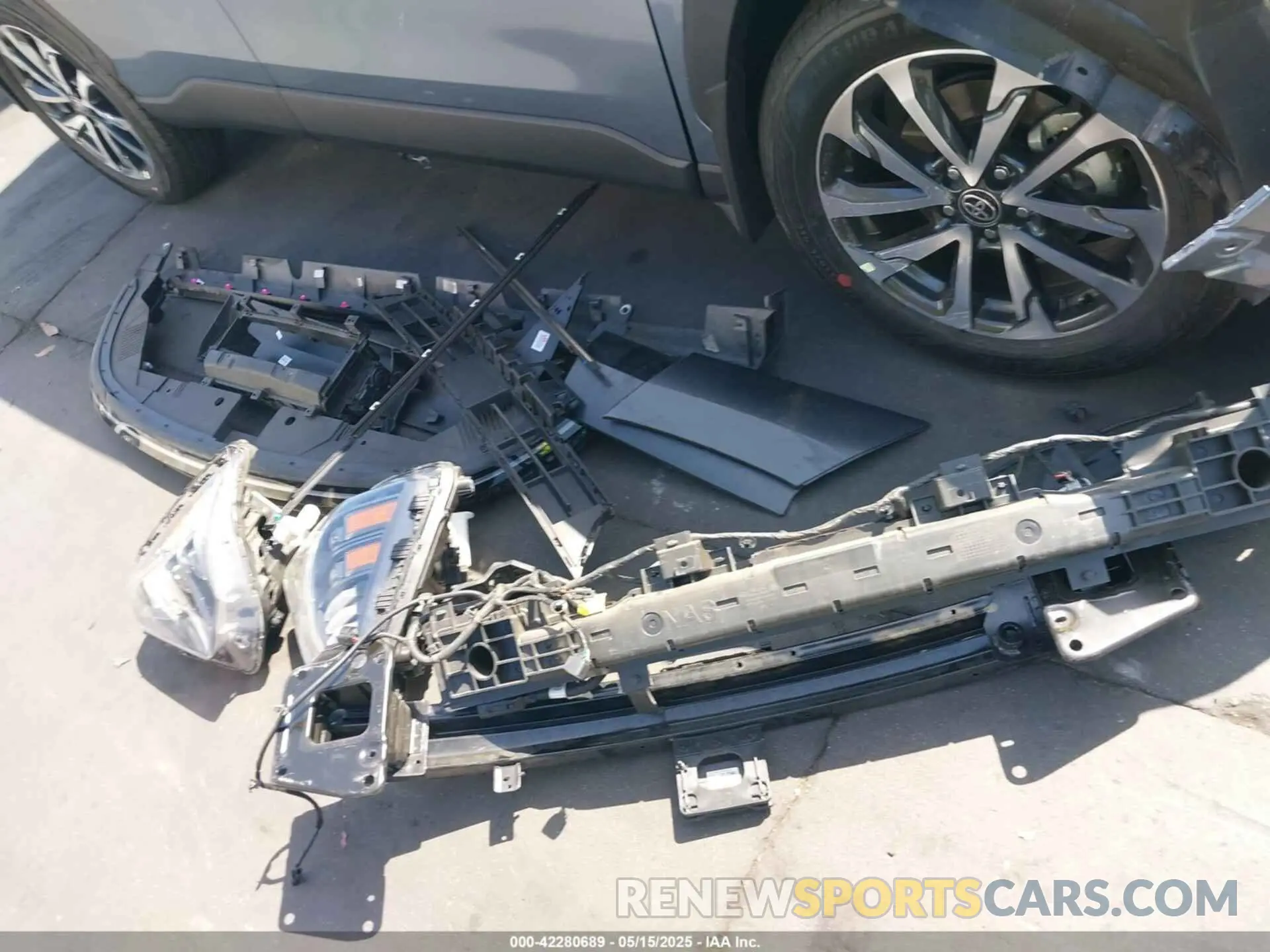 12 Photograph of a damaged car KM8HE3A37RU181193 HYUNDAI KONA 2024