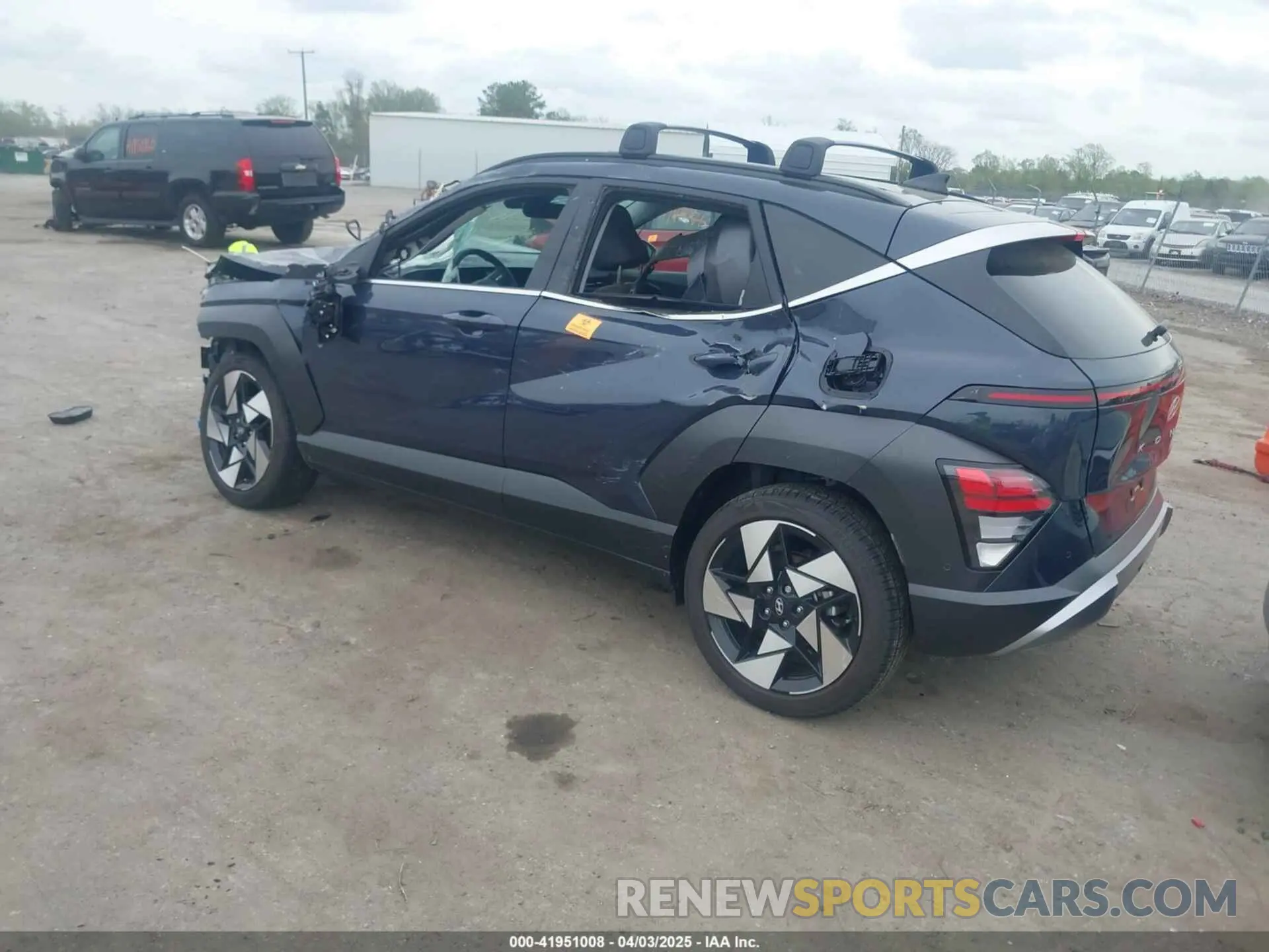 3 Фотография поврежденного автомобиля KM8HECA32RU172367 HYUNDAI KONA 2024