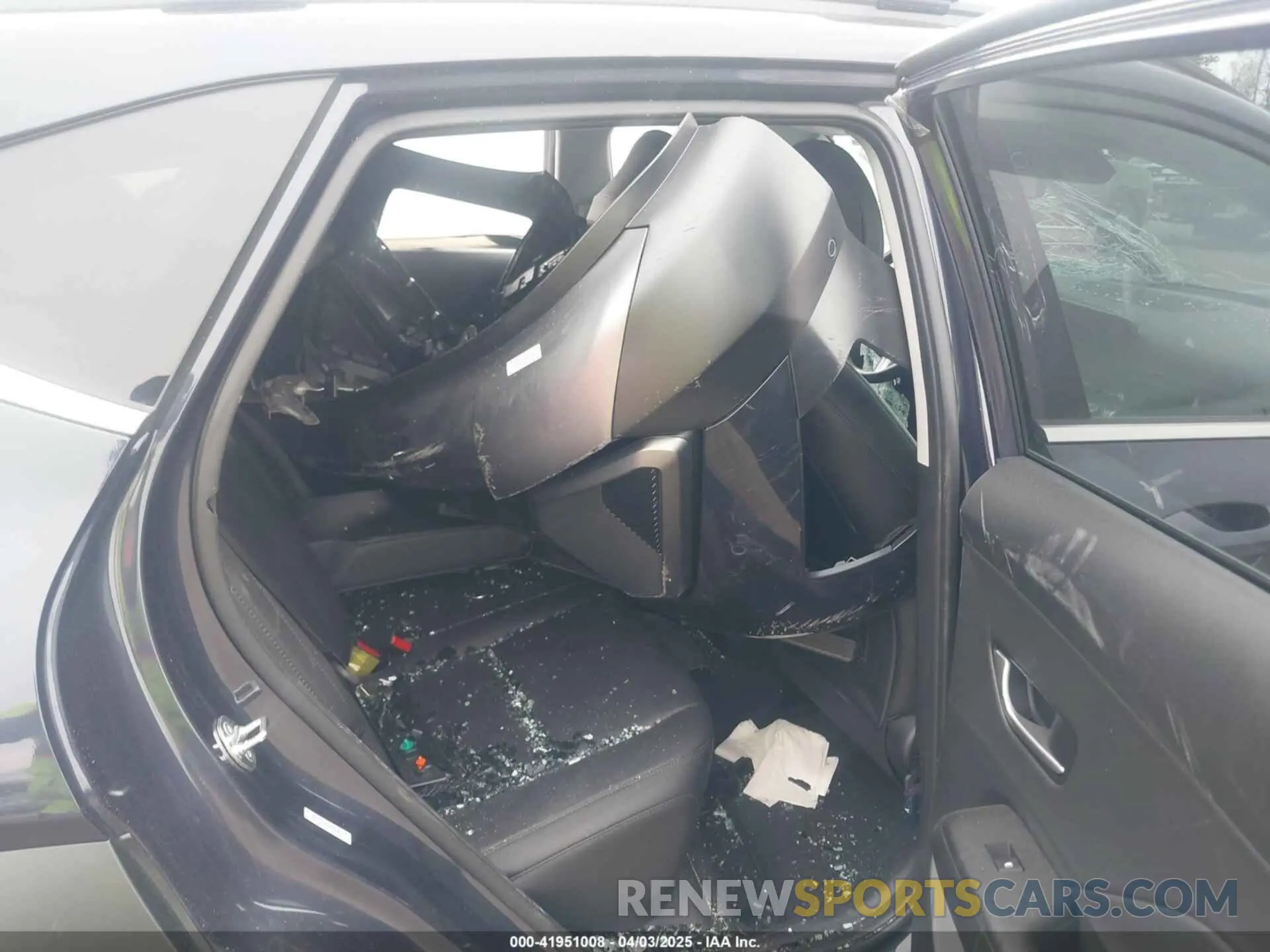 8 Фотография поврежденного автомобиля KM8HECA32RU172367 HYUNDAI KONA 2024