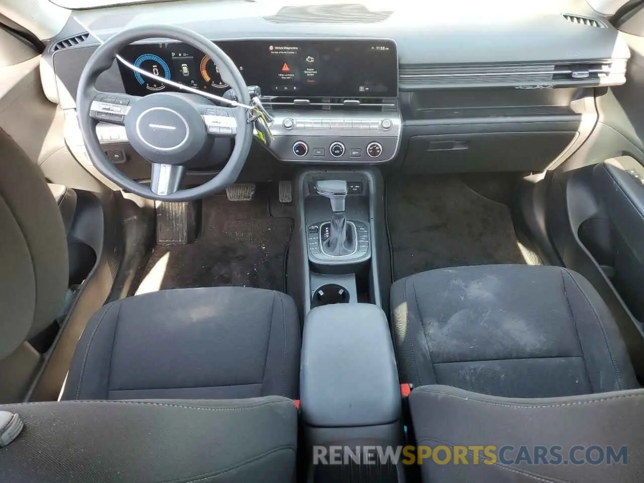 8 Фотография поврежденного автомобиля KM8HA3AB9SU212453 HYUNDAI KONA 2025