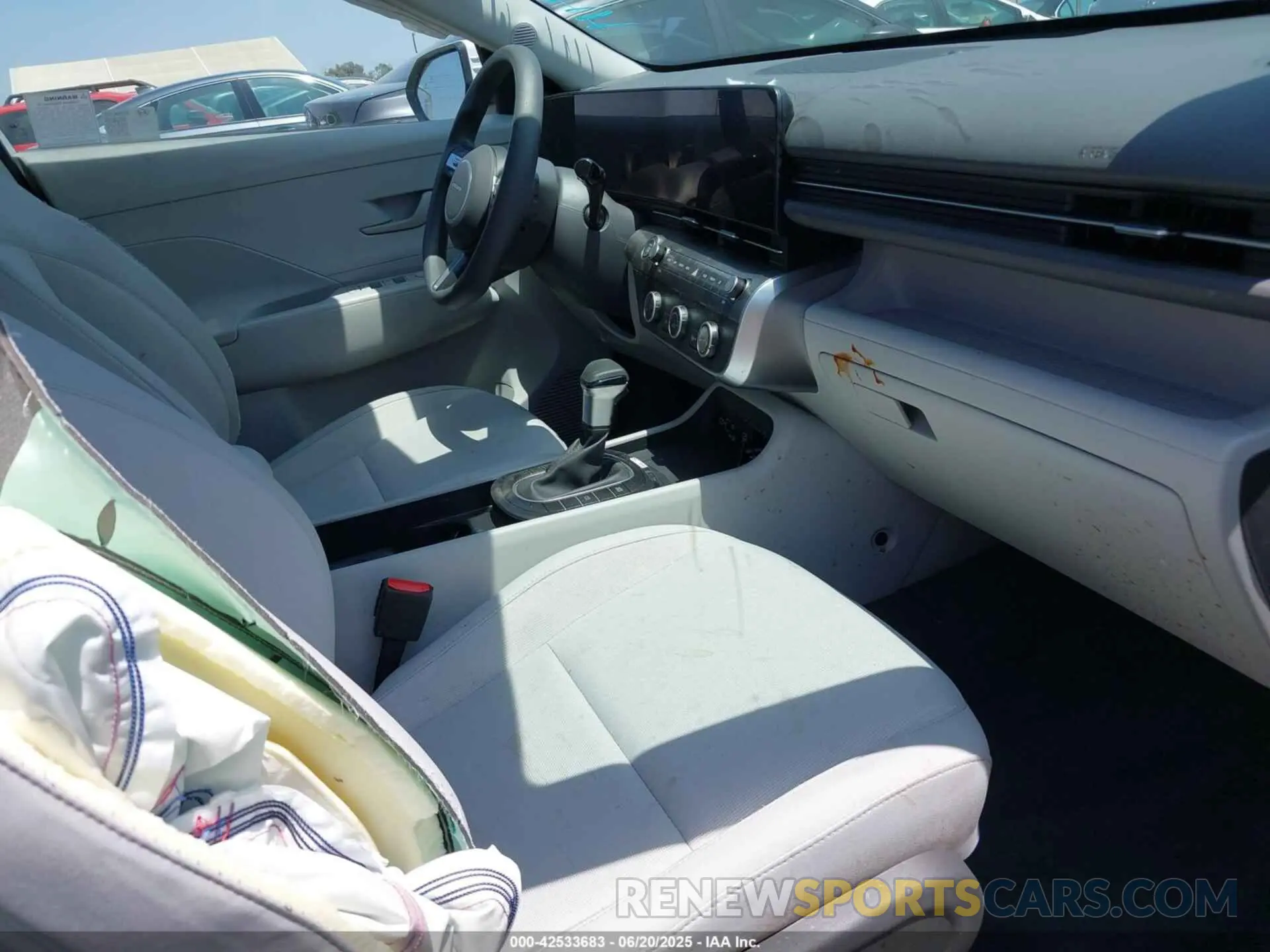 5 Photograph of a damaged car KM8HACAB4SU211503 HYUNDAI KONA 2025