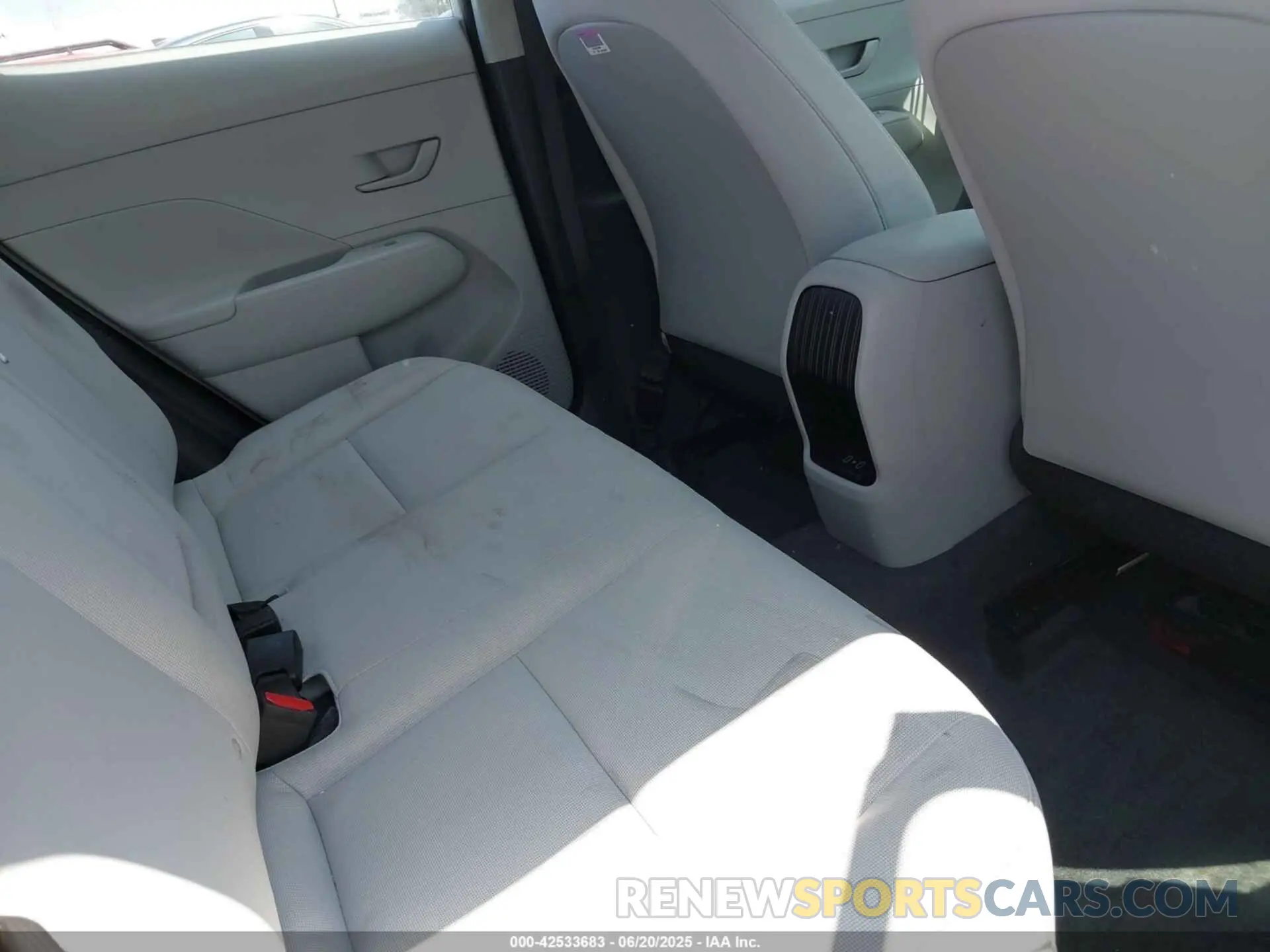 8 Photograph of a damaged car KM8HACAB4SU211503 HYUNDAI KONA 2025