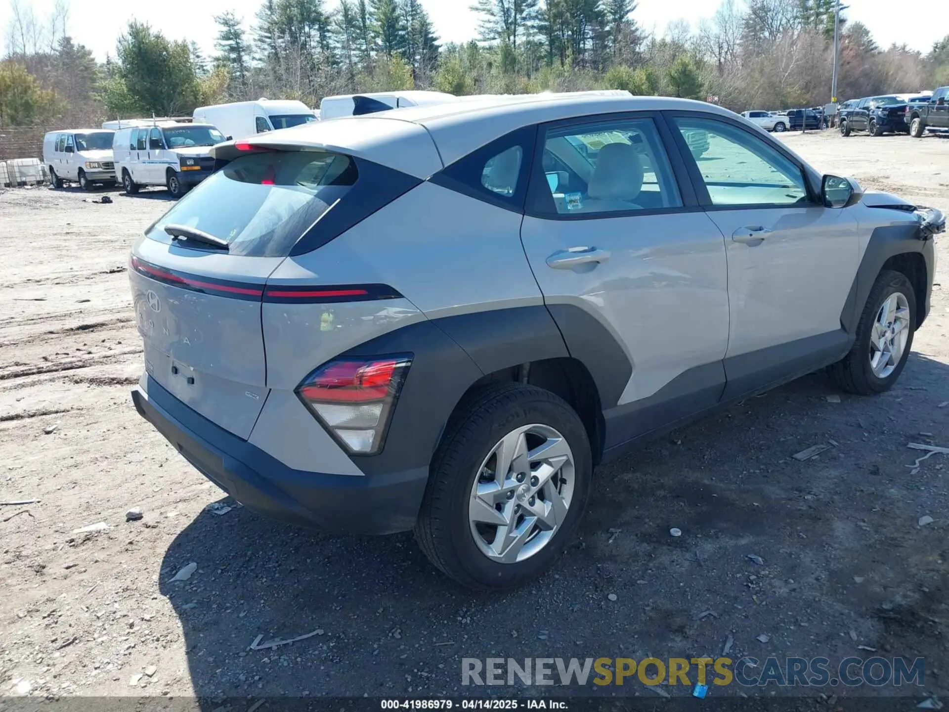 4 Фотография поврежденного автомобиля KM8HACAB4SU223537 HYUNDAI KONA 2025