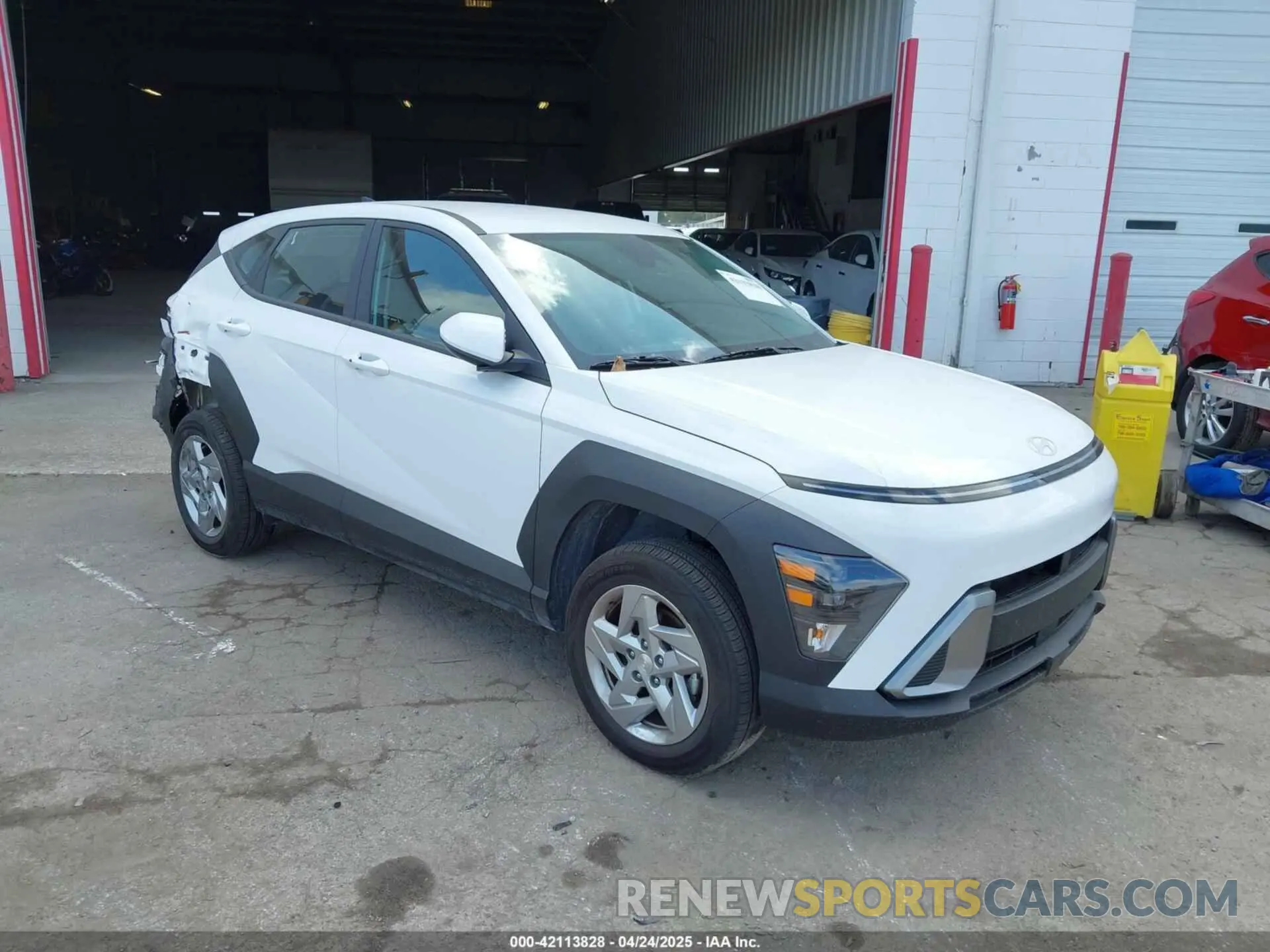 1 Фотография поврежденного автомобиля KM8HACAB7SU222737 HYUNDAI KONA 2025