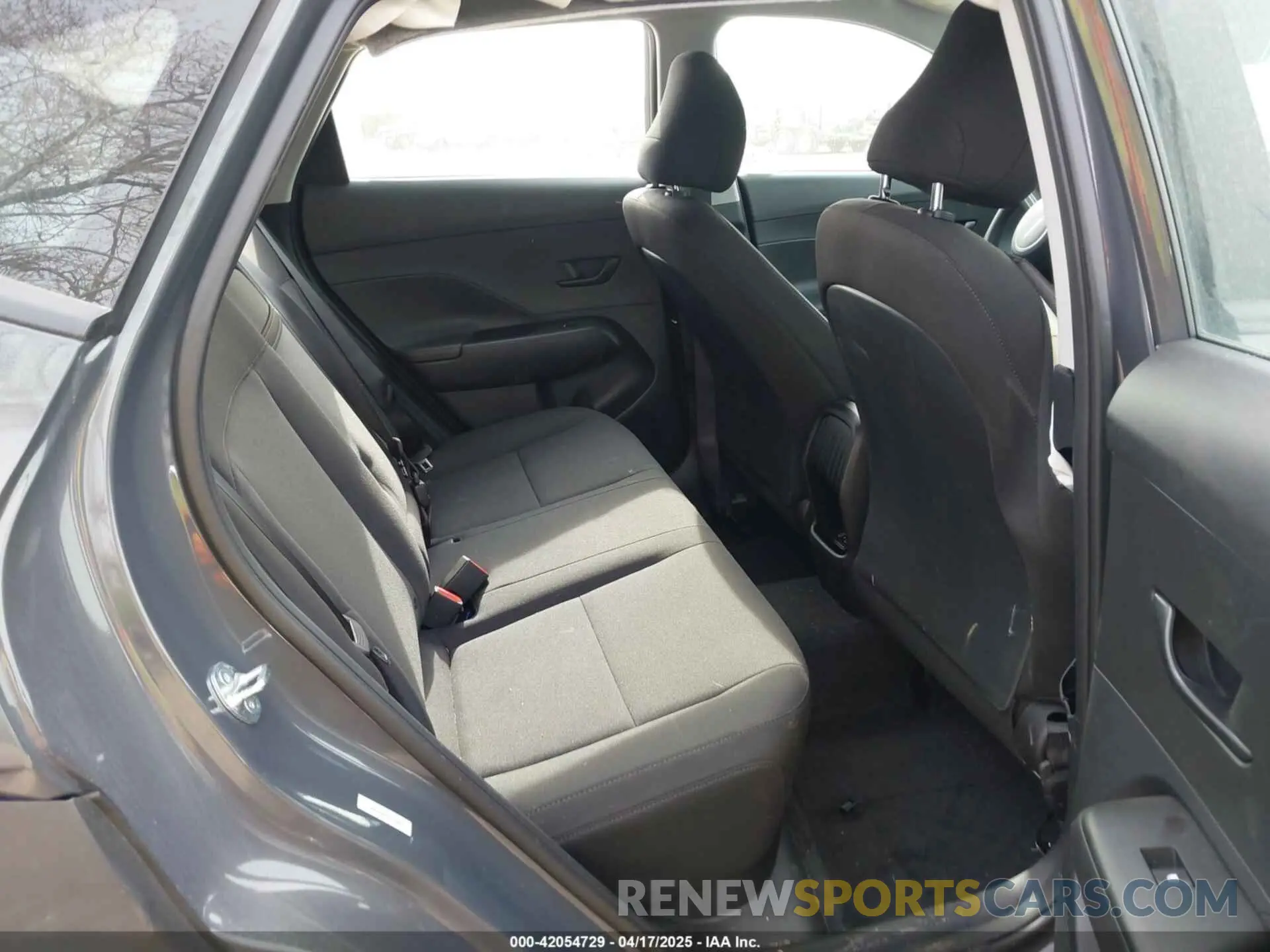 8 Photograph of a damaged car KM8HACAB8SU215831 HYUNDAI KONA 2025