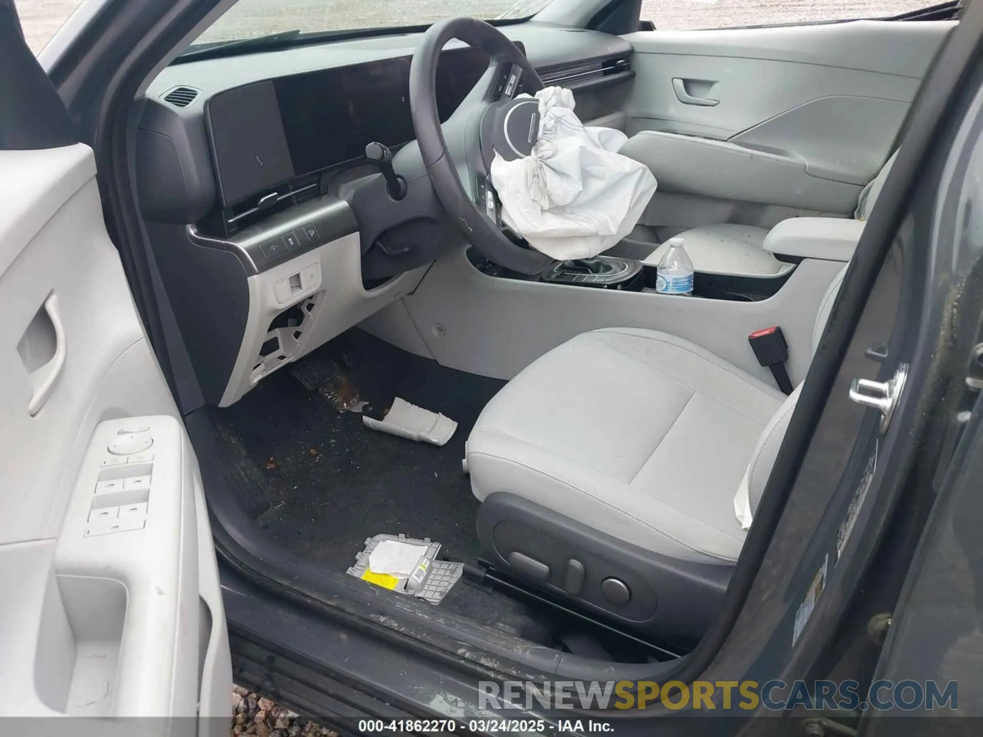 5 Photograph of a damaged car KM8HB3AB1SU209284 HYUNDAI KONA 2025