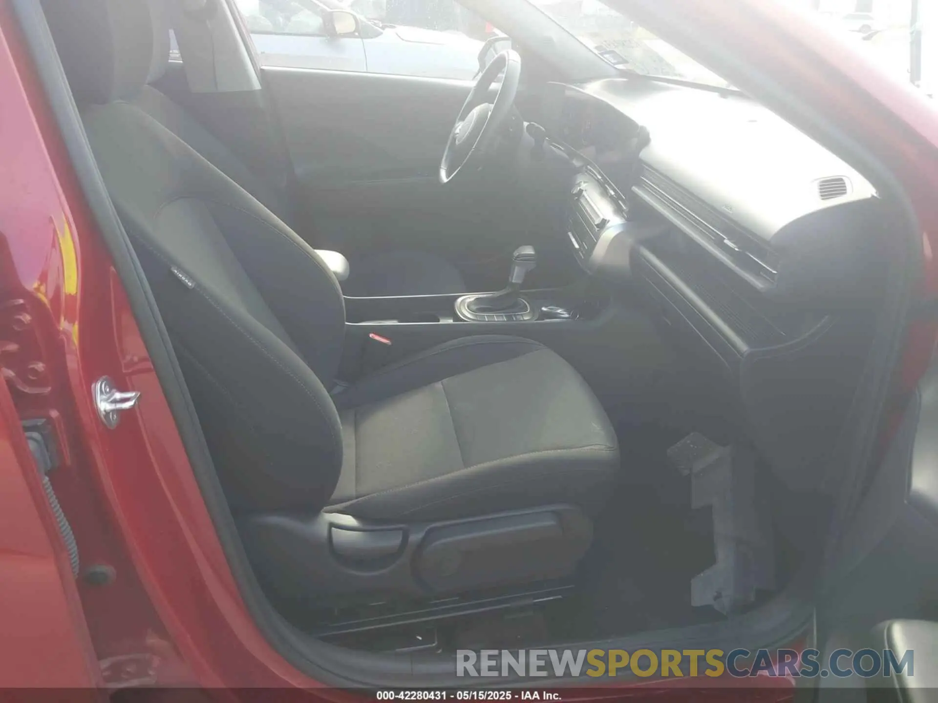 5 Фотография поврежденного автомобиля KM8HB3AB2SU206720 HYUNDAI KONA 2025