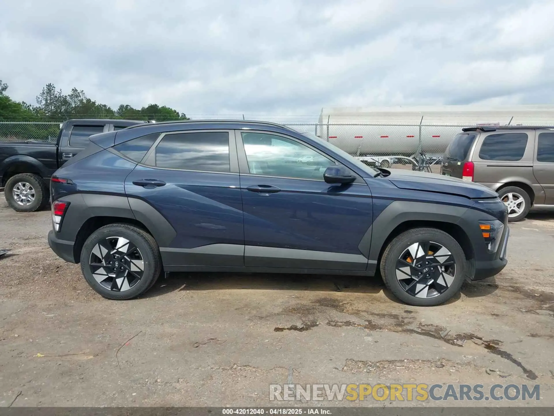13 Photograph of a damaged car KM8HB3AB2SU214218 HYUNDAI KONA 2025