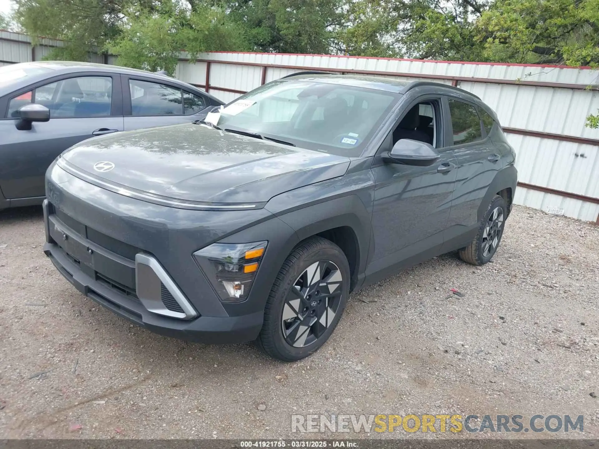 2 Фотография поврежденного автомобиля KM8HB3AB3SU246630 HYUNDAI KONA 2025