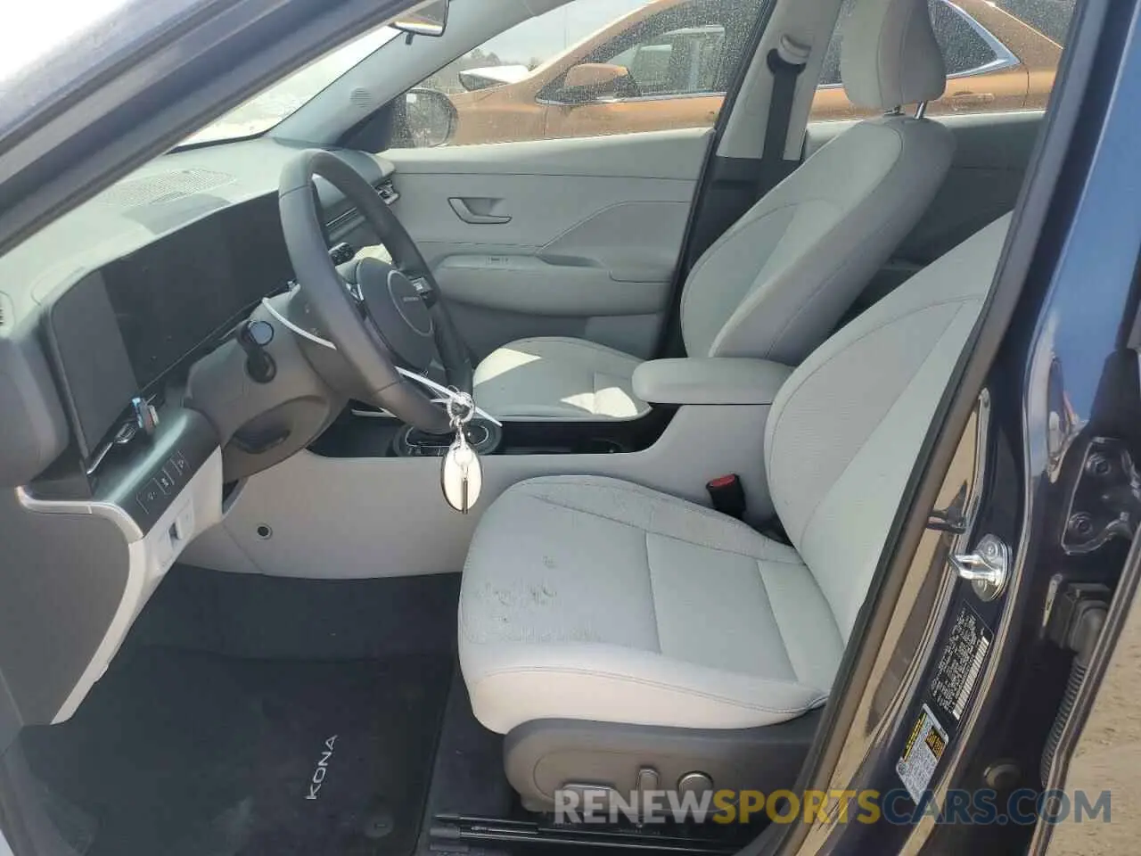 7 Фотография поврежденного автомобиля KM8HB3AB9SU211414 HYUNDAI KONA 2025