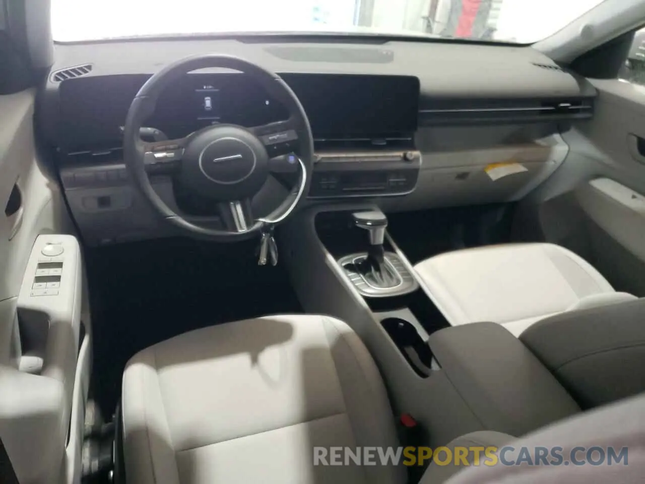8 Photograph of a damaged car KM8HB3ABXSU261061 HYUNDAI KONA 2025