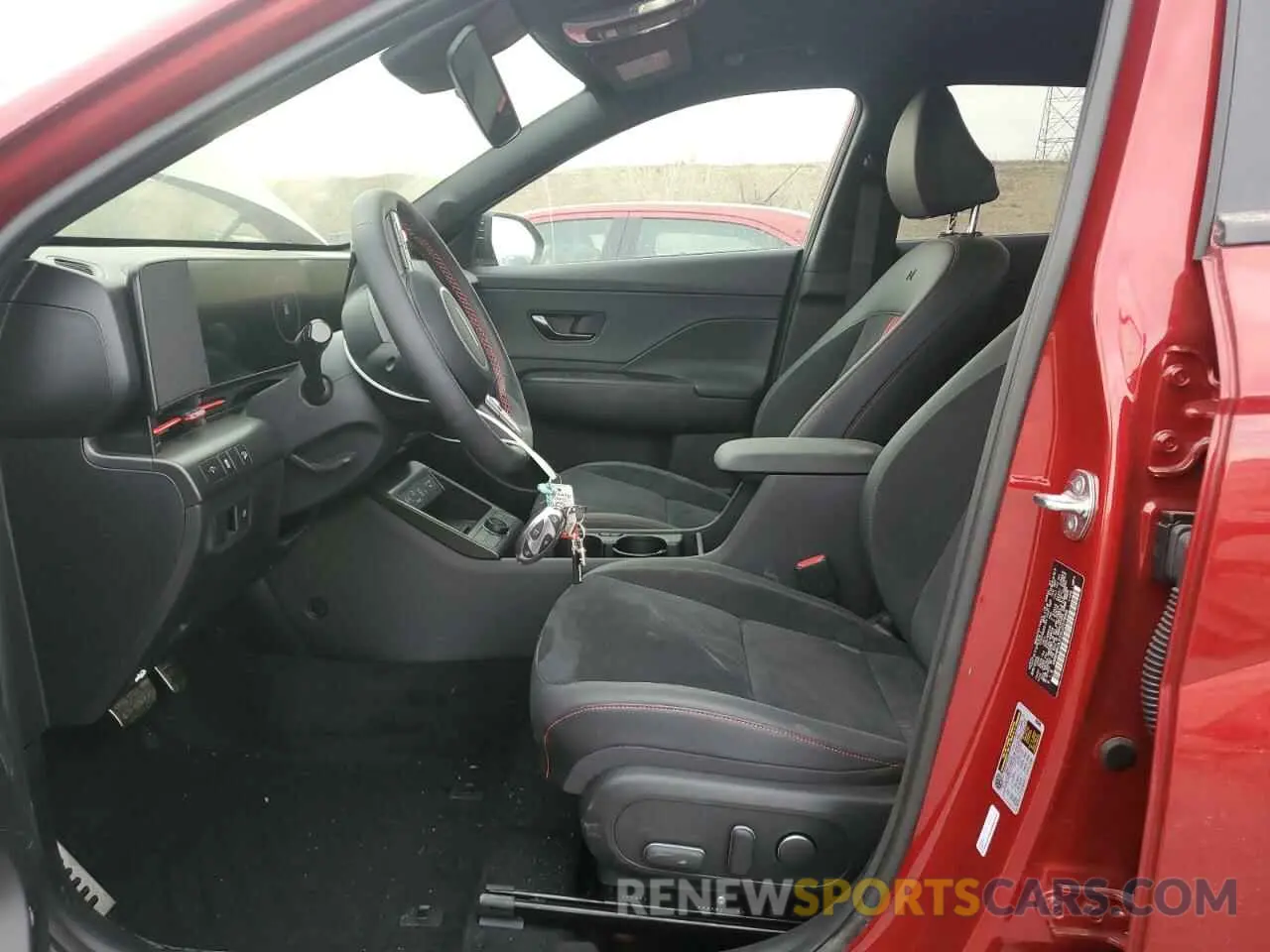 7 Фотография поврежденного автомобиля KM8HBCA33SU207898 HYUNDAI KONA 2025