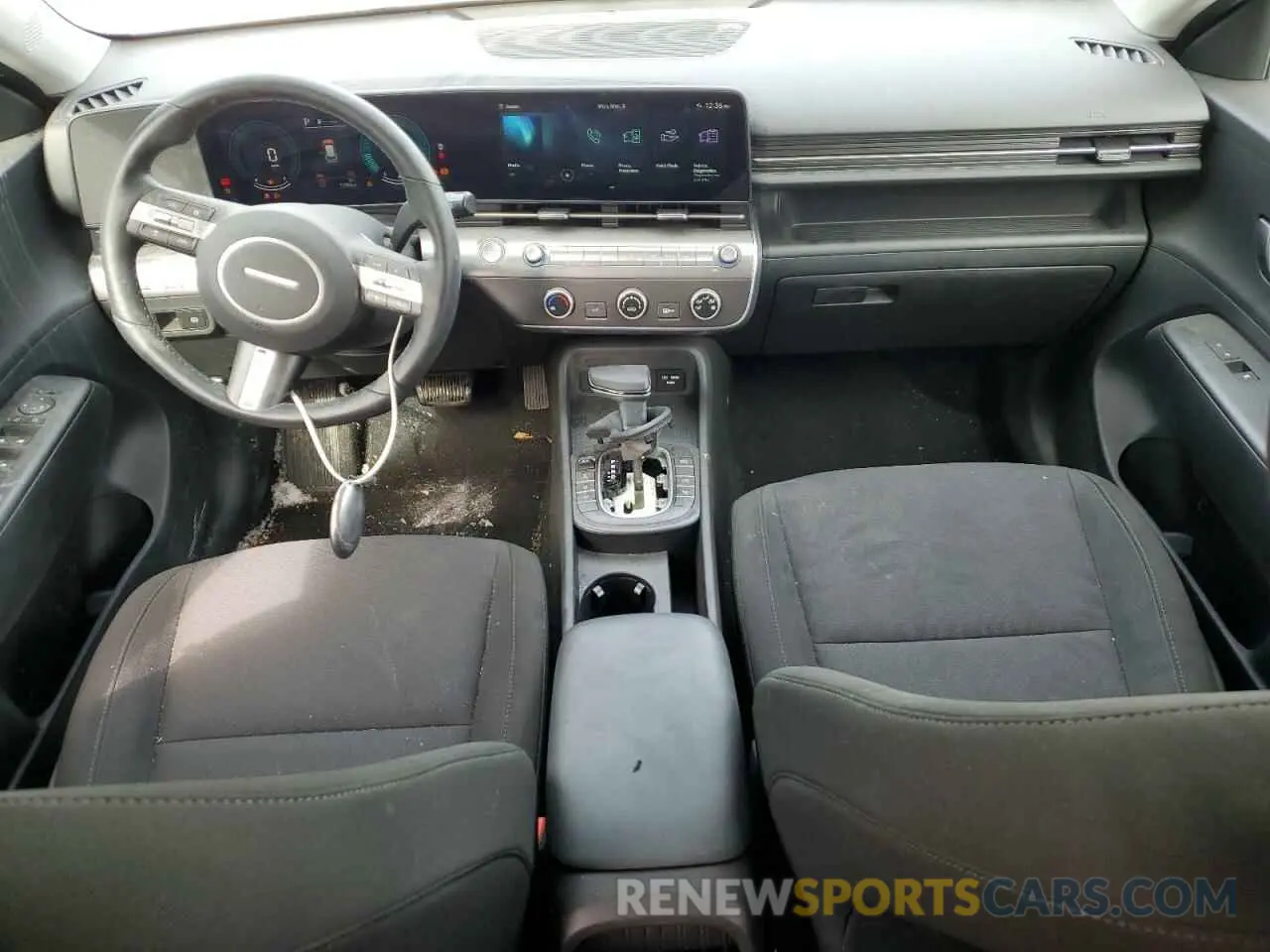 8 Фотография поврежденного автомобиля KM8HBCAB2SU188574 HYUNDAI KONA 2025