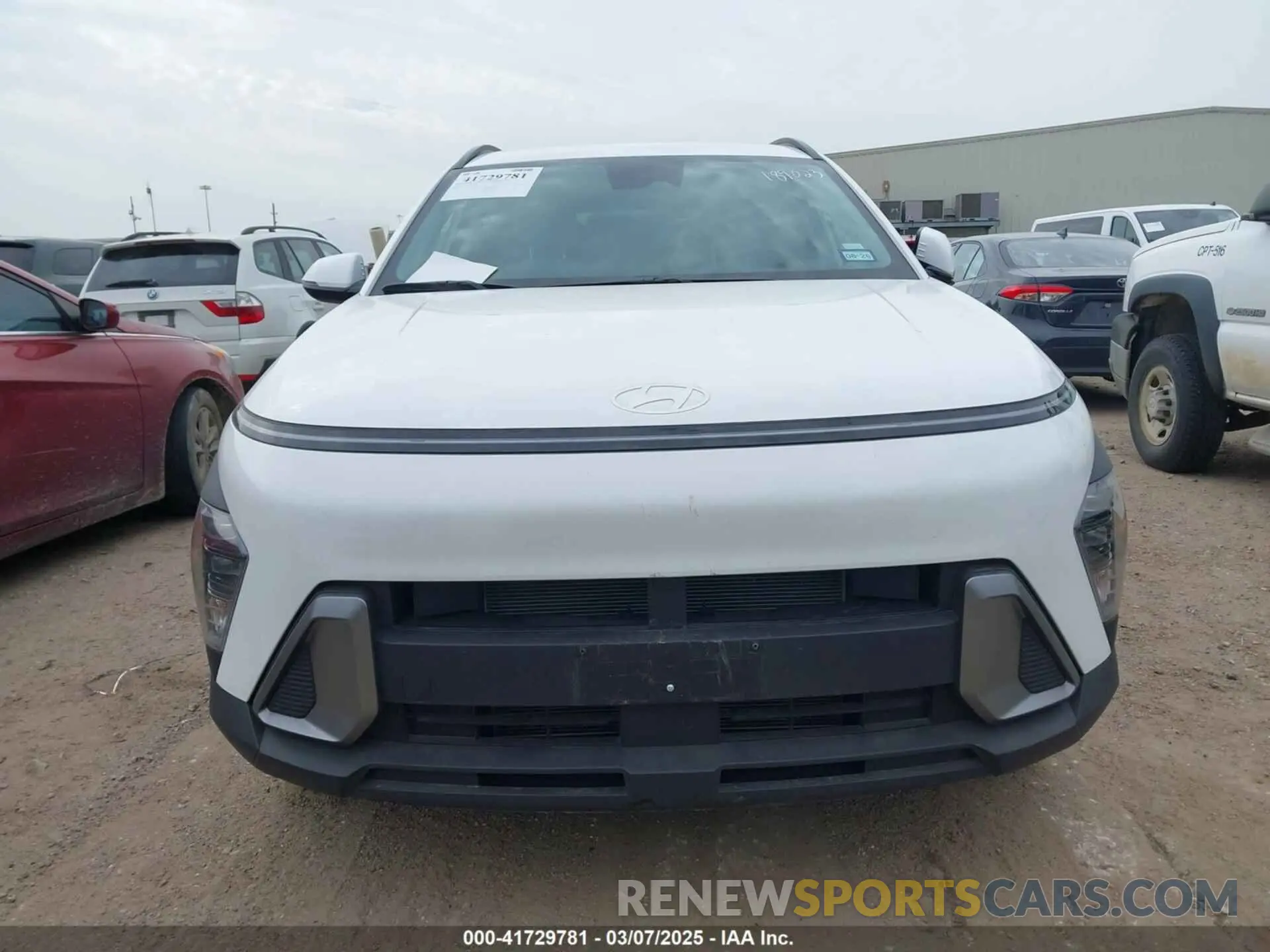 11 Photograph of a damaged car KM8HBCAB3SU199373 HYUNDAI KONA 2025