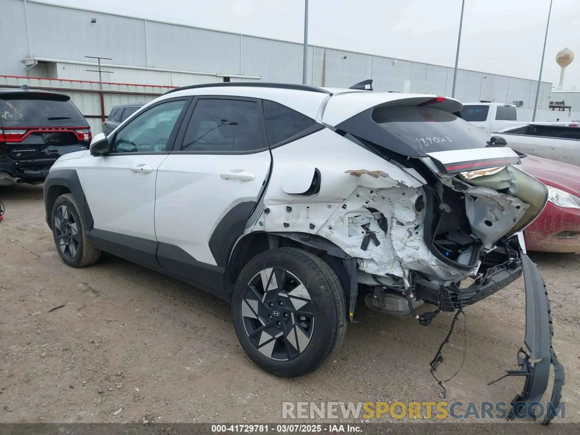 3 Photograph of a damaged car KM8HBCAB3SU199373 HYUNDAI KONA 2025