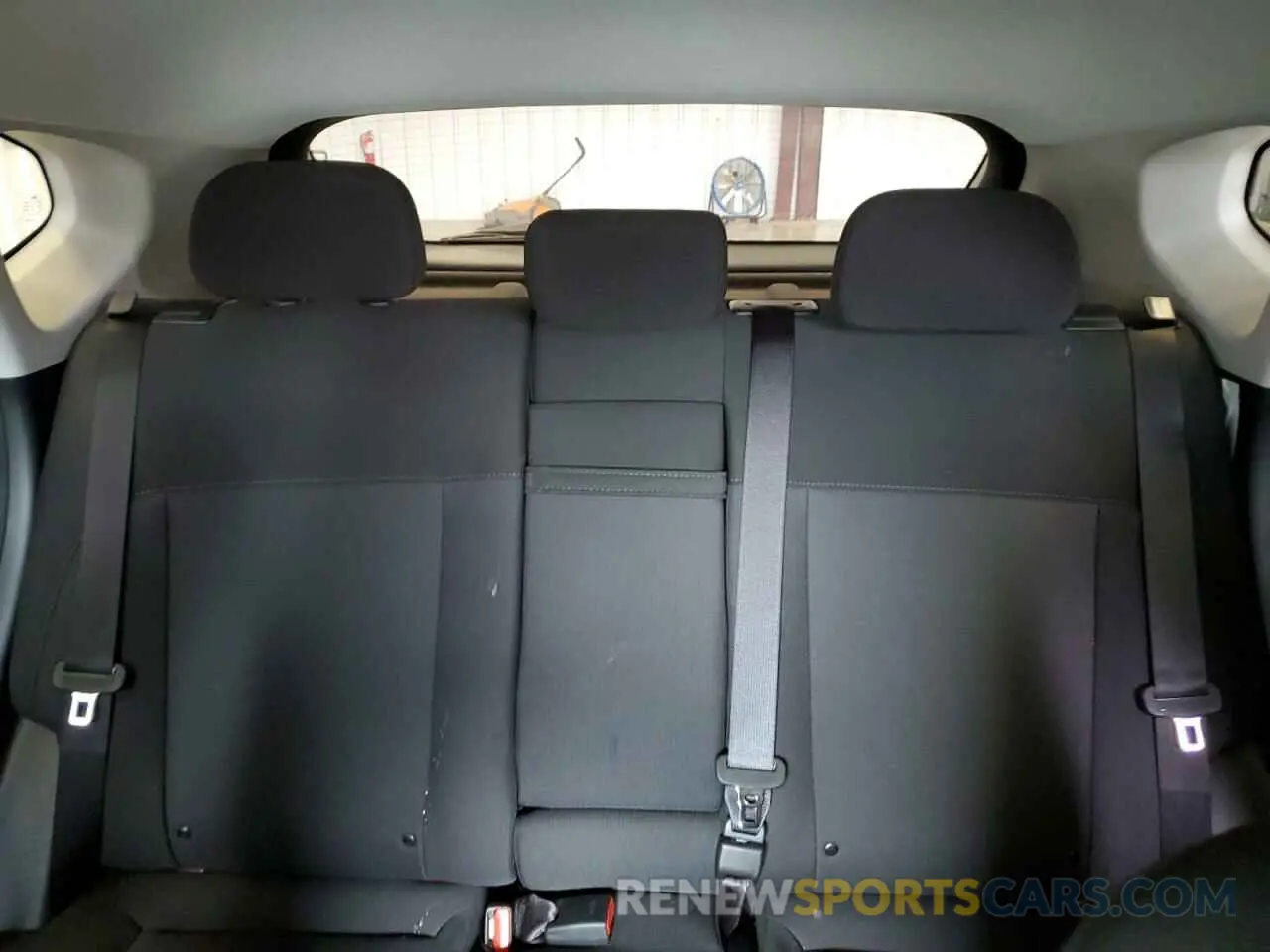 10 Фотография поврежденного автомобиля KM8HBCAB3SU233439 HYUNDAI KONA 2025