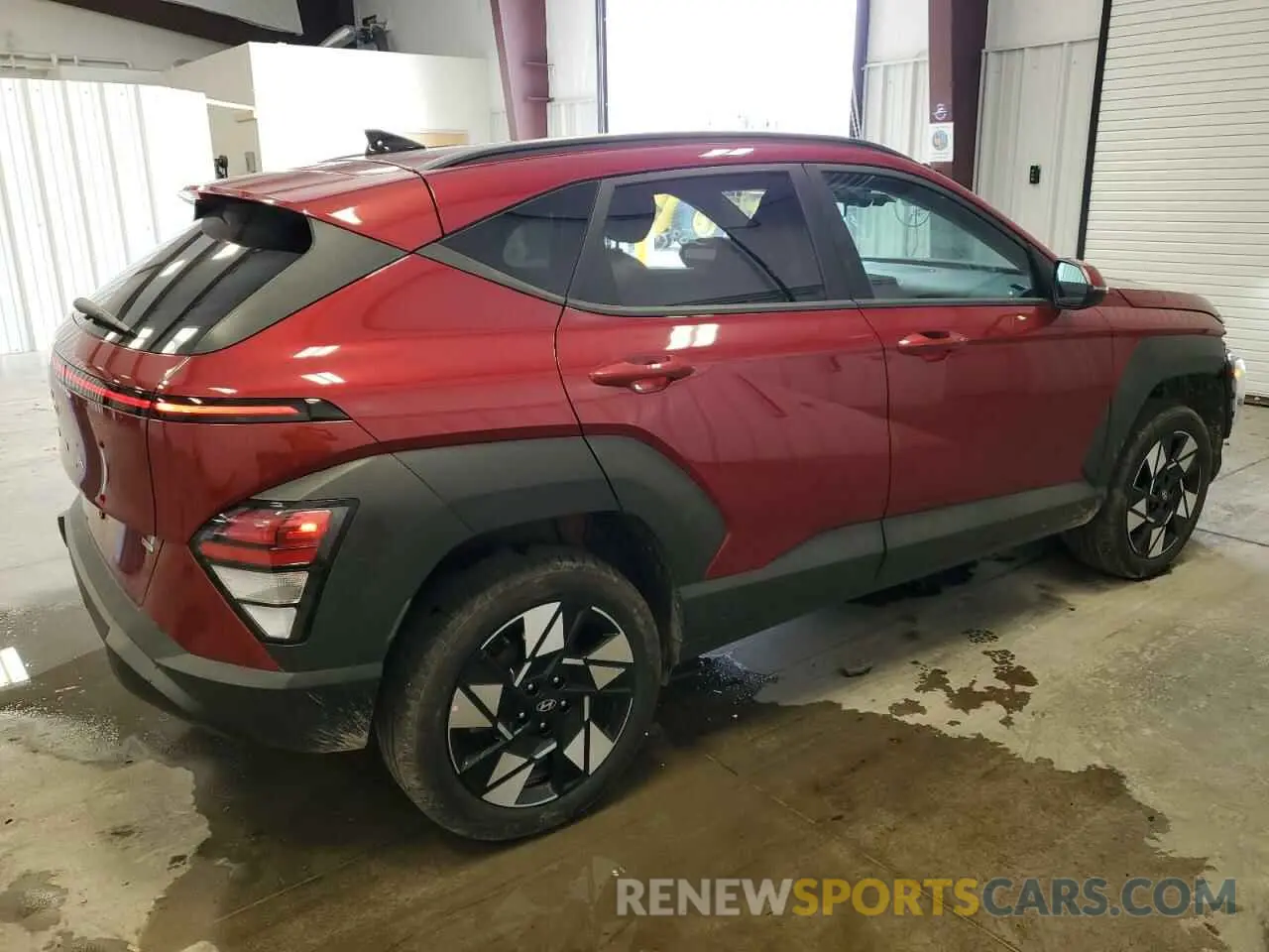3 Фотография поврежденного автомобиля KM8HBCAB3SU233439 HYUNDAI KONA 2025