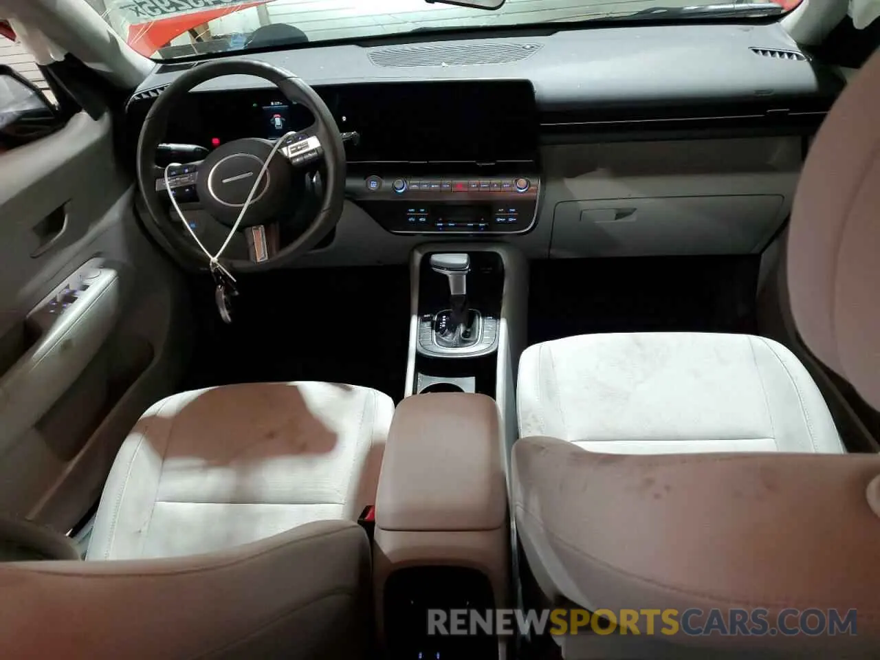 8 Photograph of a damaged car KM8HBCAB7SU201562 HYUNDAI KONA 2025