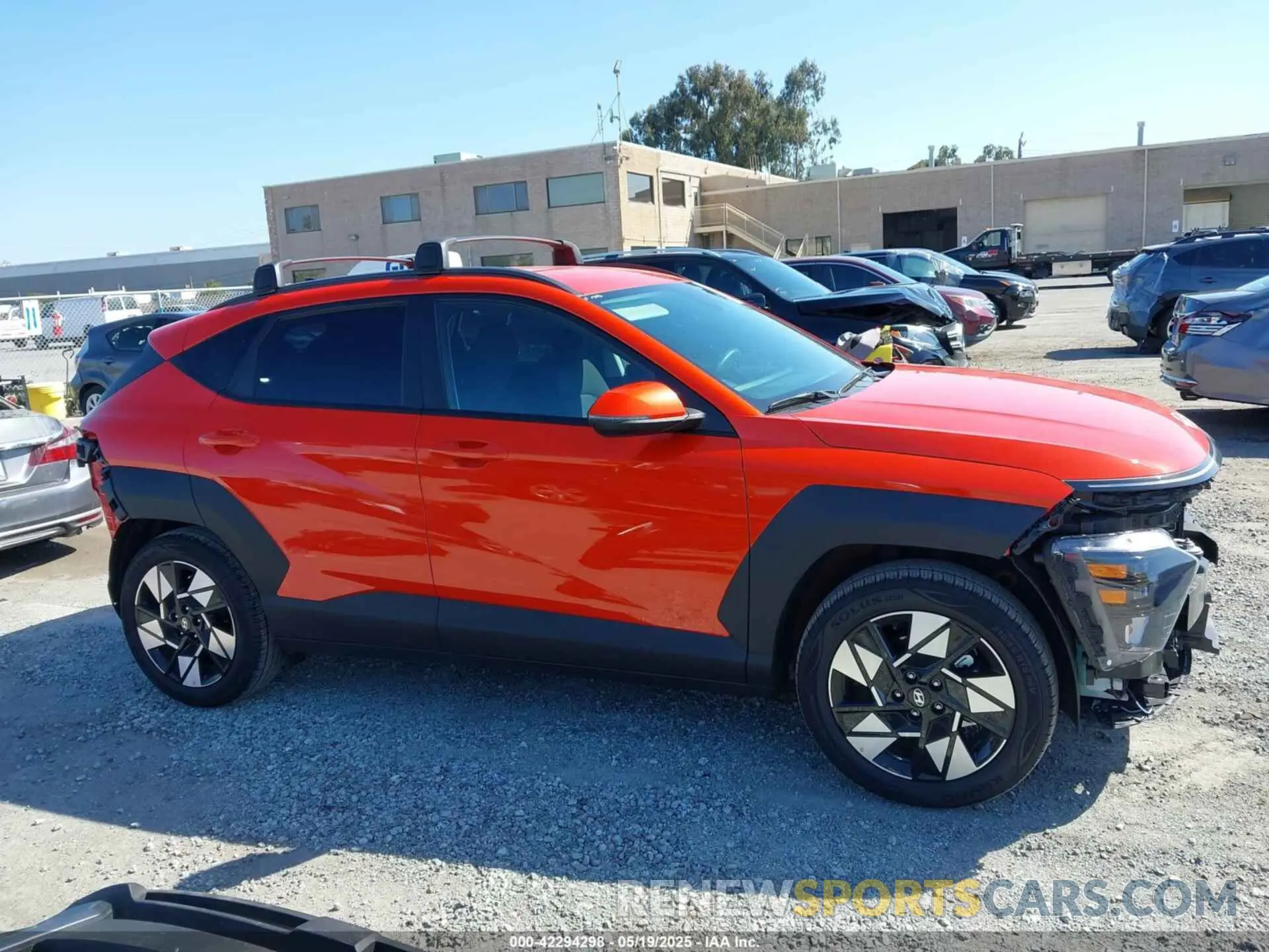 14 Фотография поврежденного автомобиля KM8HC3AB5SU235318 HYUNDAI KONA 2025