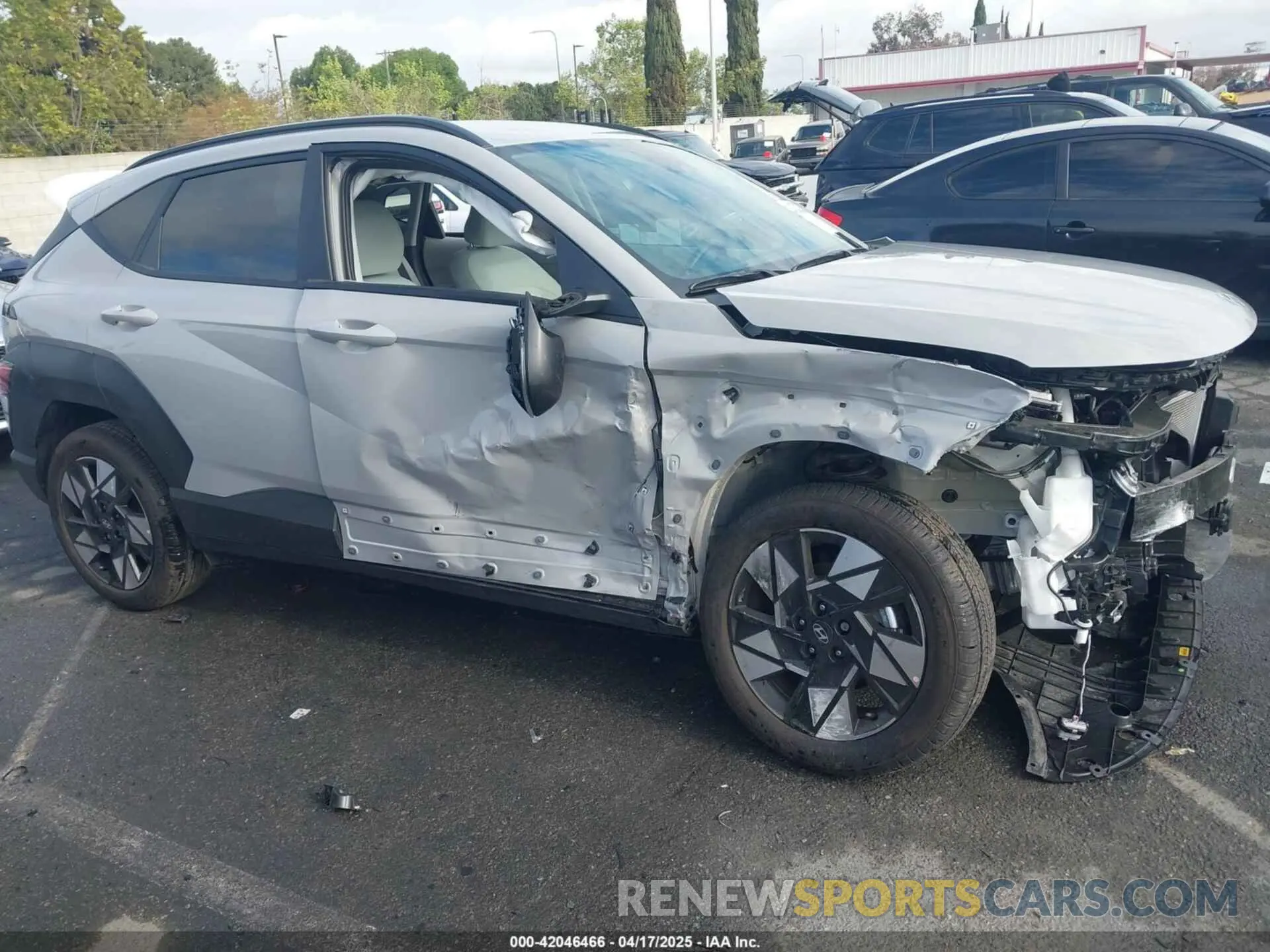 18 Photograph of a damaged car KM8HC3AB7SU228435 HYUNDAI KONA 2025
