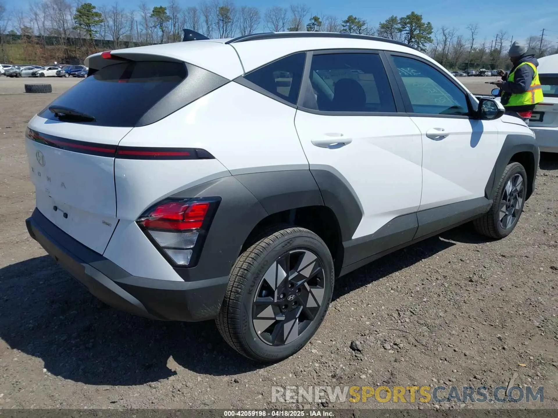 4 Фотография поврежденного автомобиля KM8HCCAB0SU214649 HYUNDAI KONA 2025