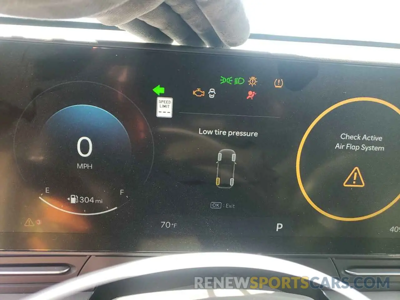 9 Photograph of a damaged car KM8HCCAB2SU202230 HYUNDAI KONA 2025