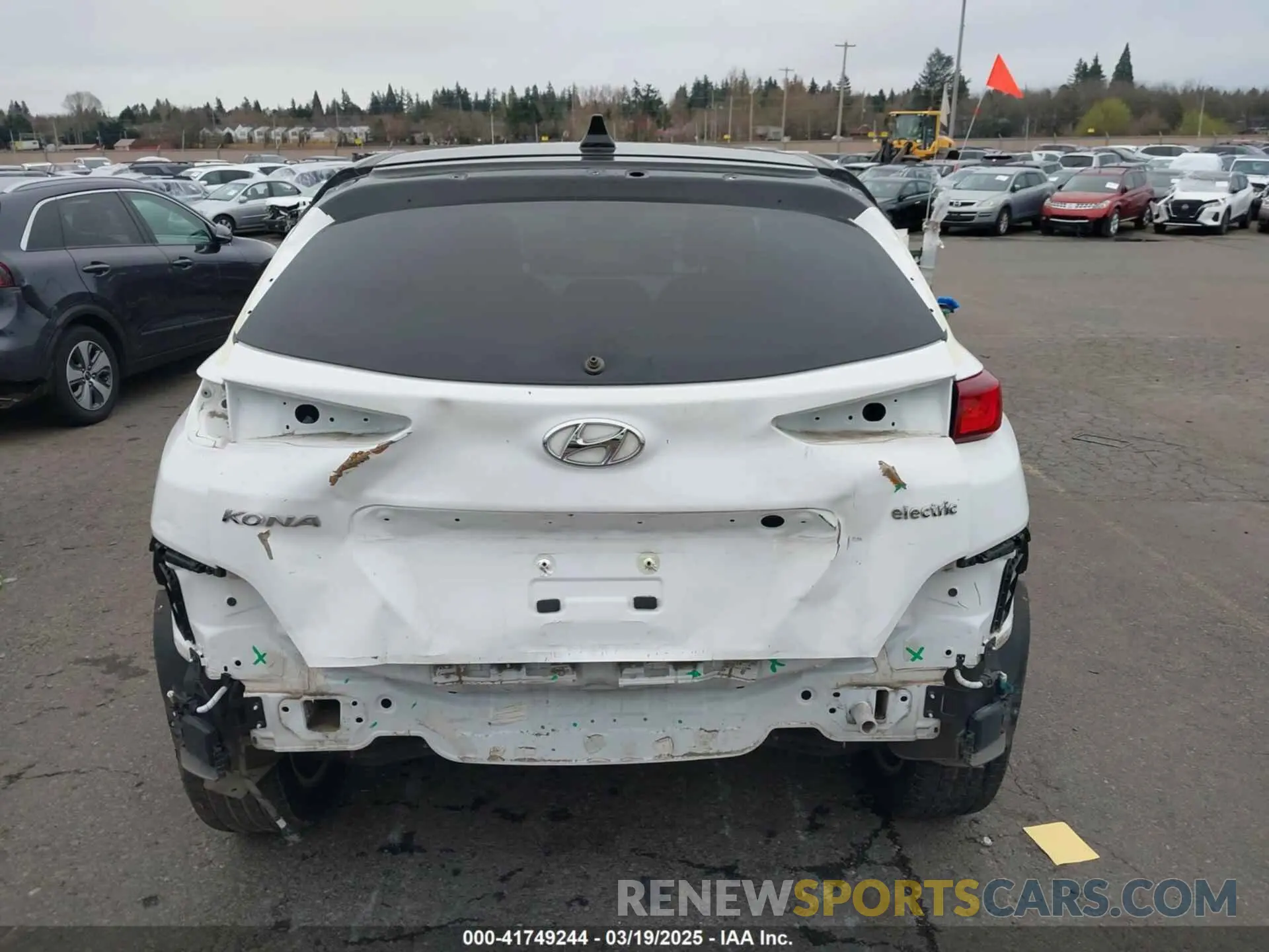 17 Photograph of a damaged car KM8K23AG4MU127554 HYUNDAI KONA ELECTRIC 2021