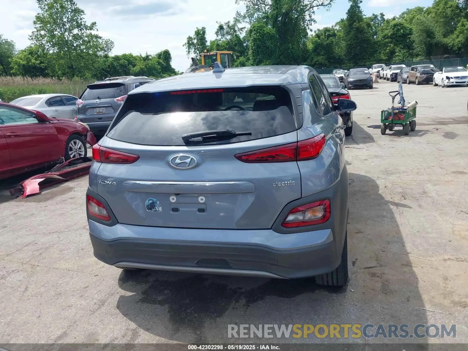 17 Photograph of a damaged car KM8K53AG6MU125246 HYUNDAI KONA ELECTRIC 2021
