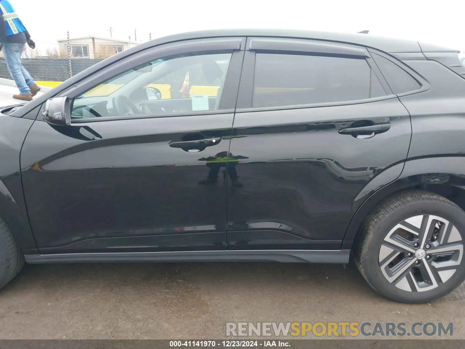 14 Фотография поврежденного автомобиля KM8K23AG6PU166246 HYUNDAI KONA ELECTRIC 2023