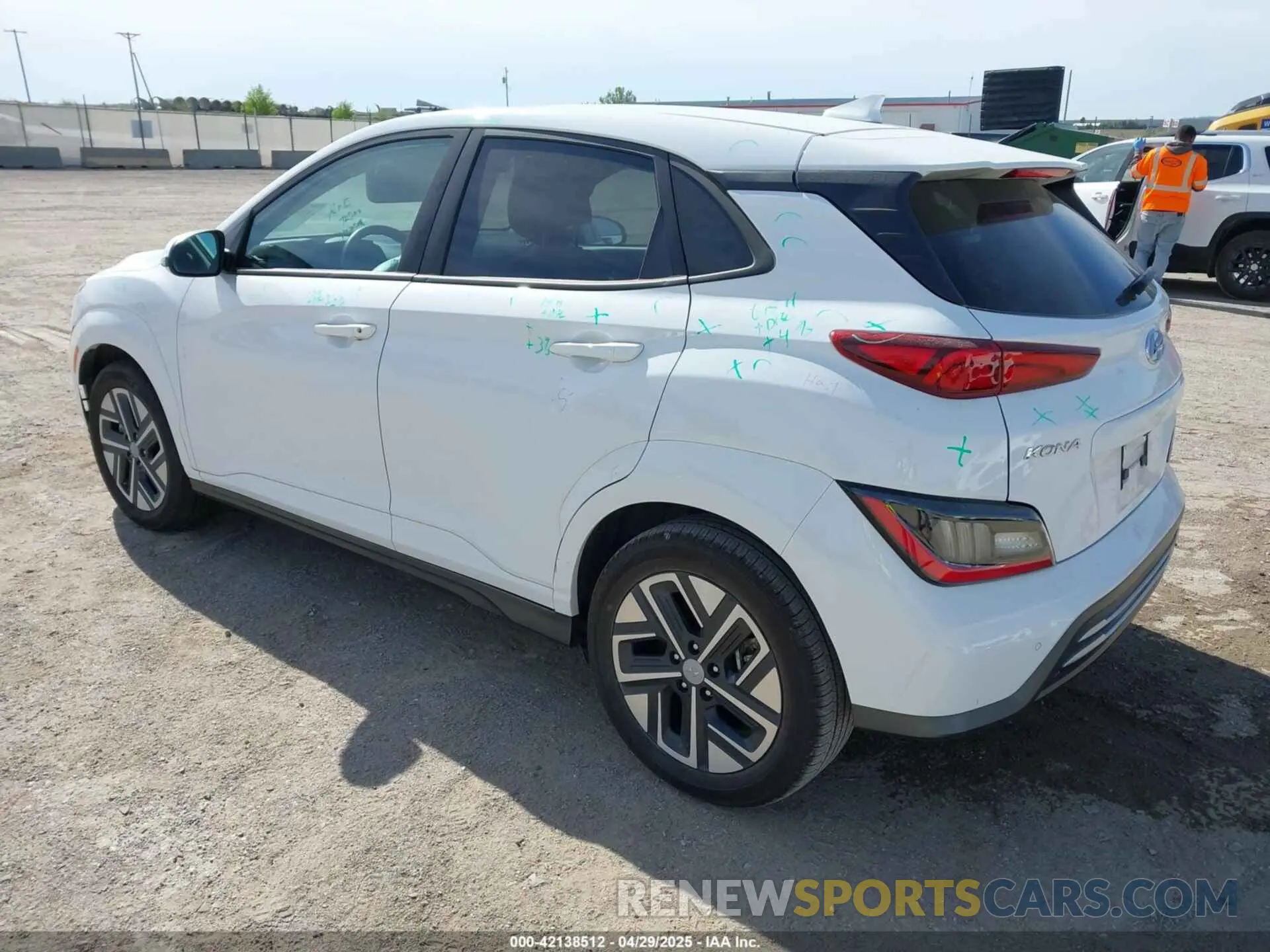 3 Фотография поврежденного автомобиля KM8K53AG6PU173981 HYUNDAI KONA ELECTRIC 2023