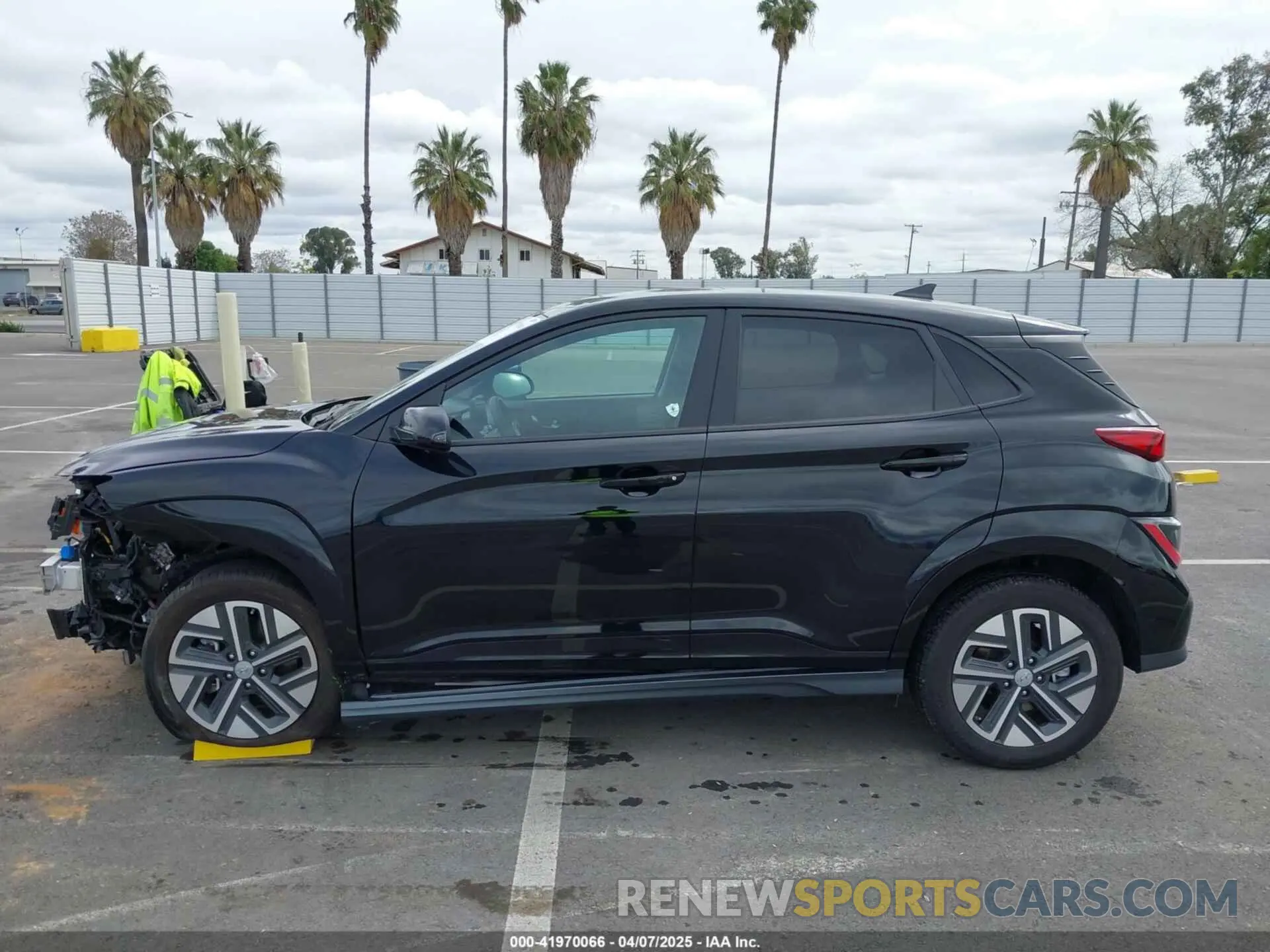 15 Фотография поврежденного автомобиля KM8K53AGXPU170730 HYUNDAI KONA ELECTRIC 2023