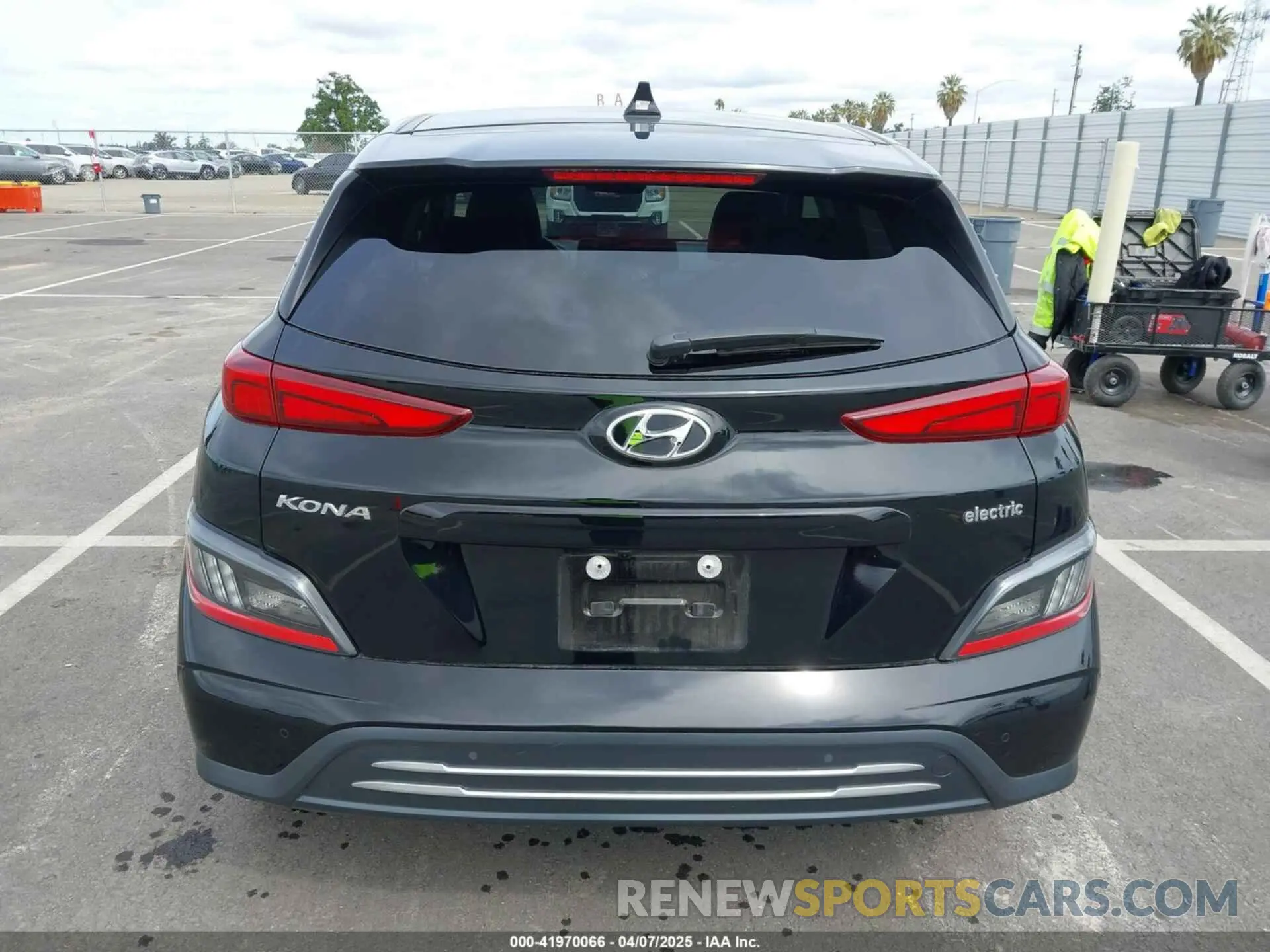 17 Фотография поврежденного автомобиля KM8K53AGXPU170730 HYUNDAI KONA ELECTRIC 2023