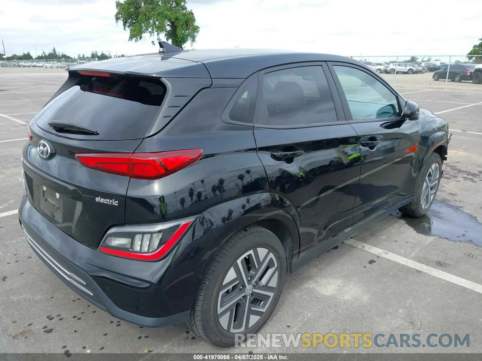 4 Фотография поврежденного автомобиля KM8K53AGXPU170730 HYUNDAI KONA ELECTRIC 2023
