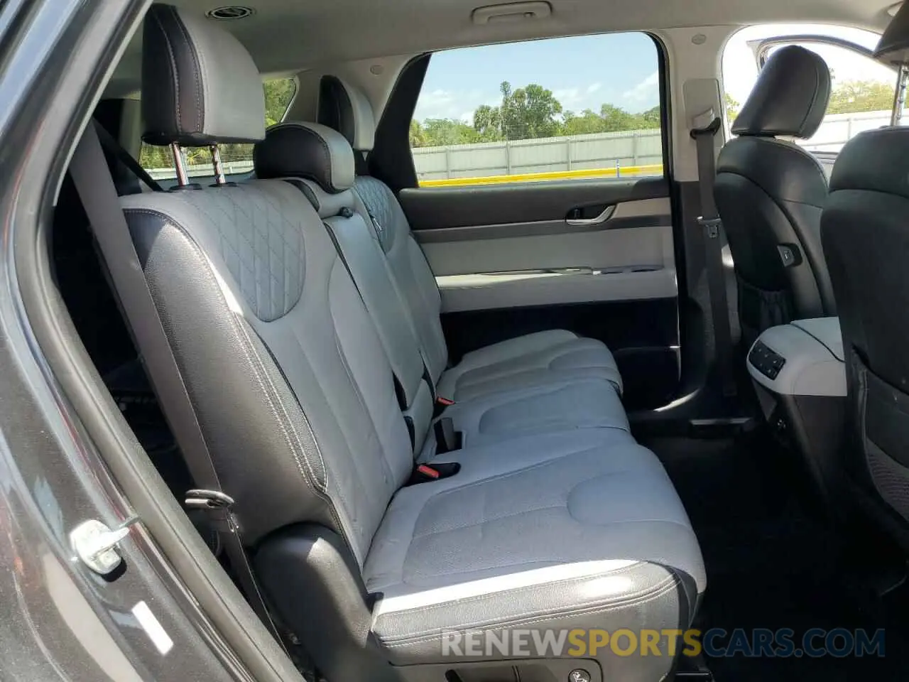 11 Photograph of a damaged car KM8R14HE9LU058533 HYUNDAI PALISADE 2020