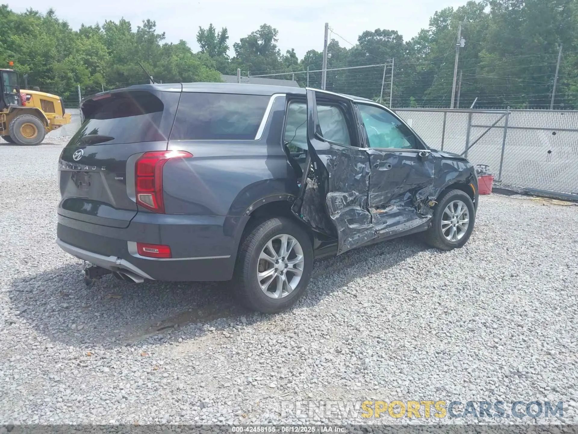 4 Photograph of a damaged car KM8R1DHE2LU055814 HYUNDAI PALISADE 2020
