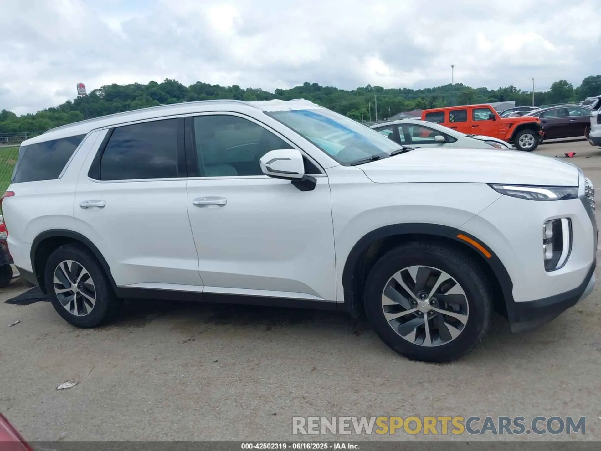 13 Photograph of a damaged car KM8R24HE5LU113878 HYUNDAI PALISADE 2020