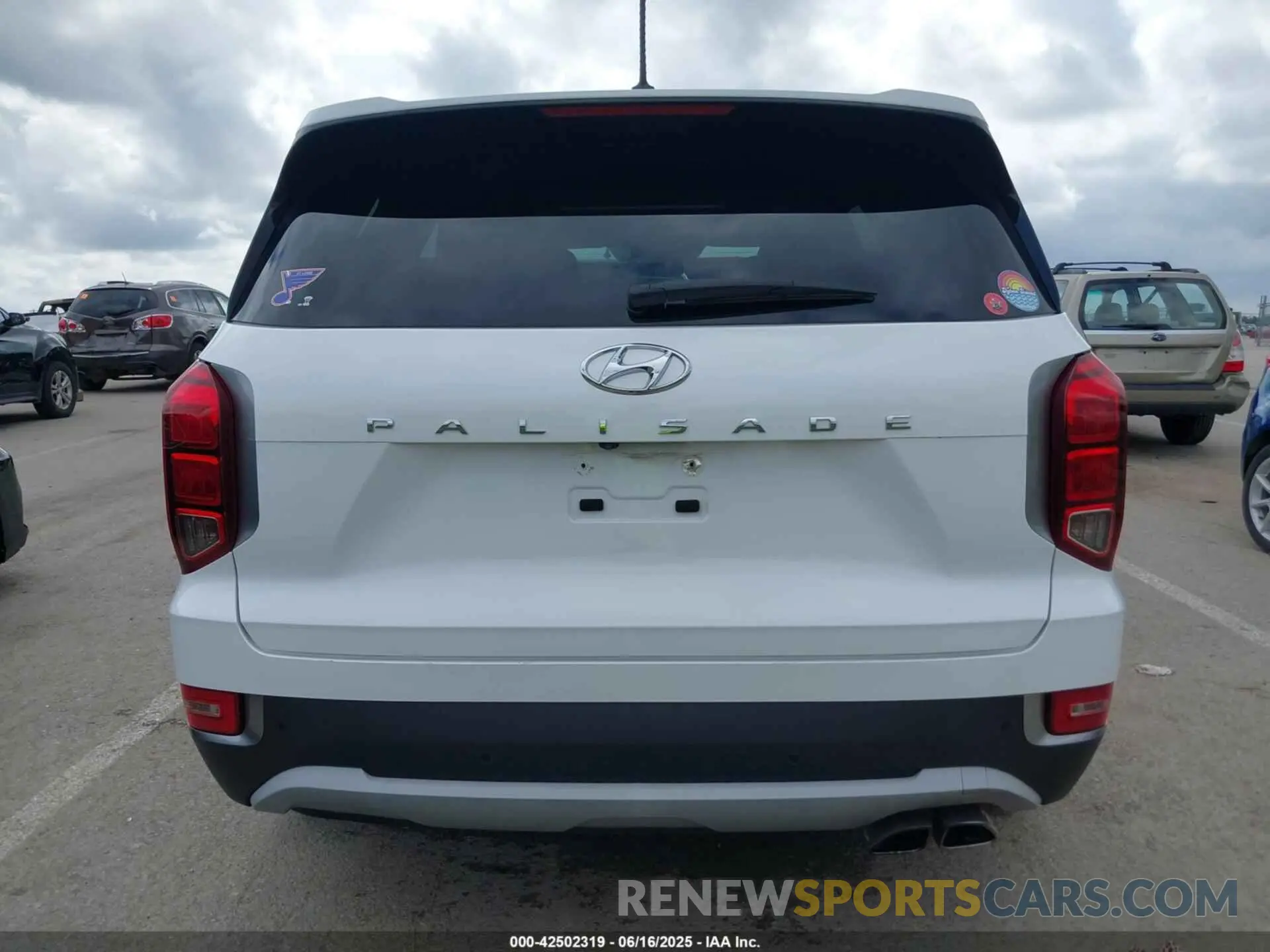 16 Photograph of a damaged car KM8R24HE5LU113878 HYUNDAI PALISADE 2020