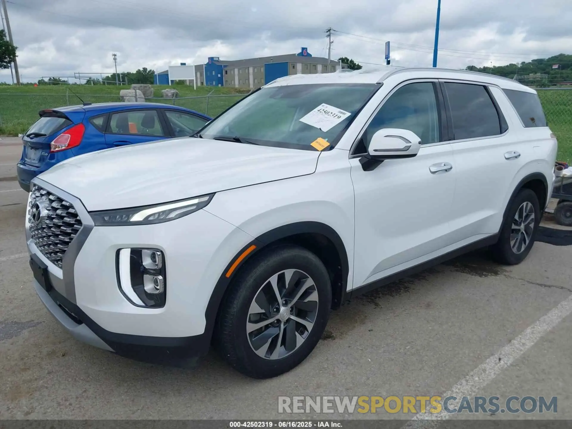 2 Photograph of a damaged car KM8R24HE5LU113878 HYUNDAI PALISADE 2020