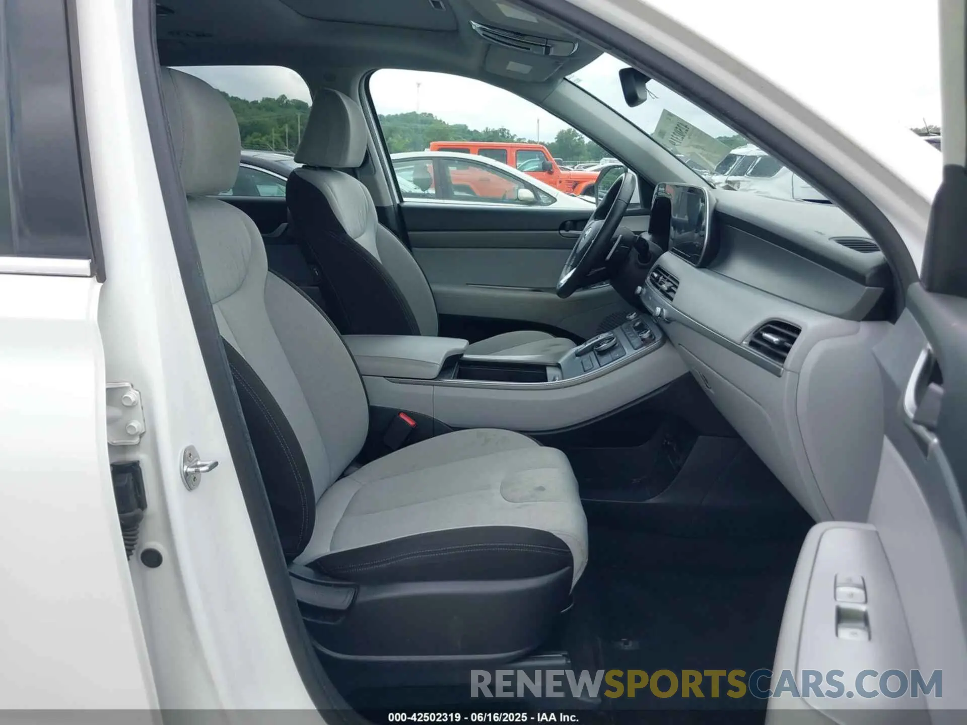 5 Photograph of a damaged car KM8R24HE5LU113878 HYUNDAI PALISADE 2020