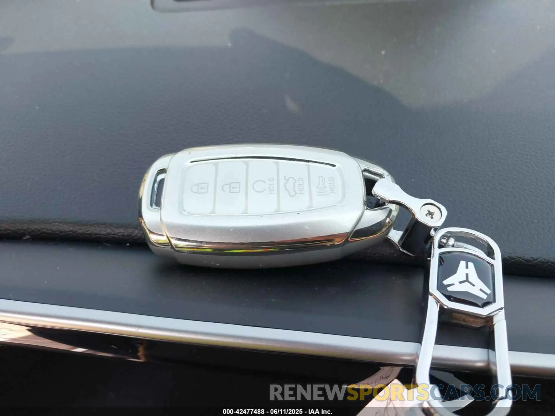 11 Photograph of a damaged car KM8R54HE2LU060953 HYUNDAI PALISADE 2020