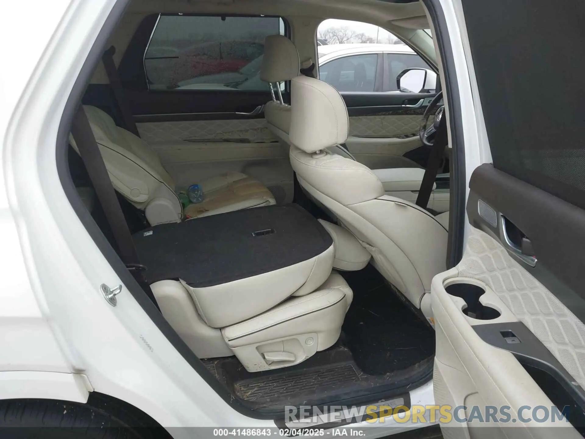 8 Photograph of a damaged car KM8R54HE3LU088065 HYUNDAI PALISADE 2020