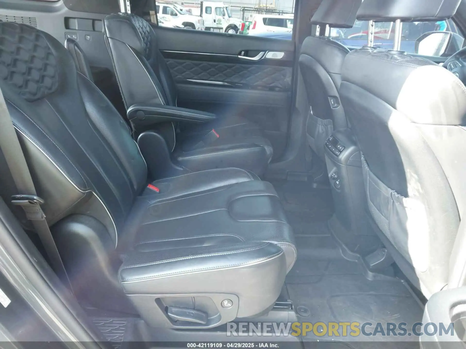 8 Photograph of a damaged car KM8R54HE9LU167434 HYUNDAI PALISADE 2020