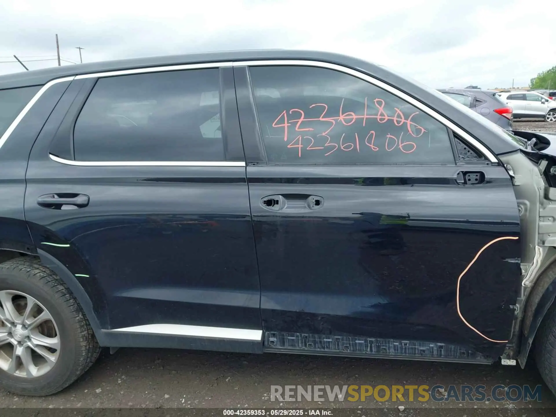 13 Photograph of a damaged car KM8R1DHE2MU213263 HYUNDAI PALISADE 2021