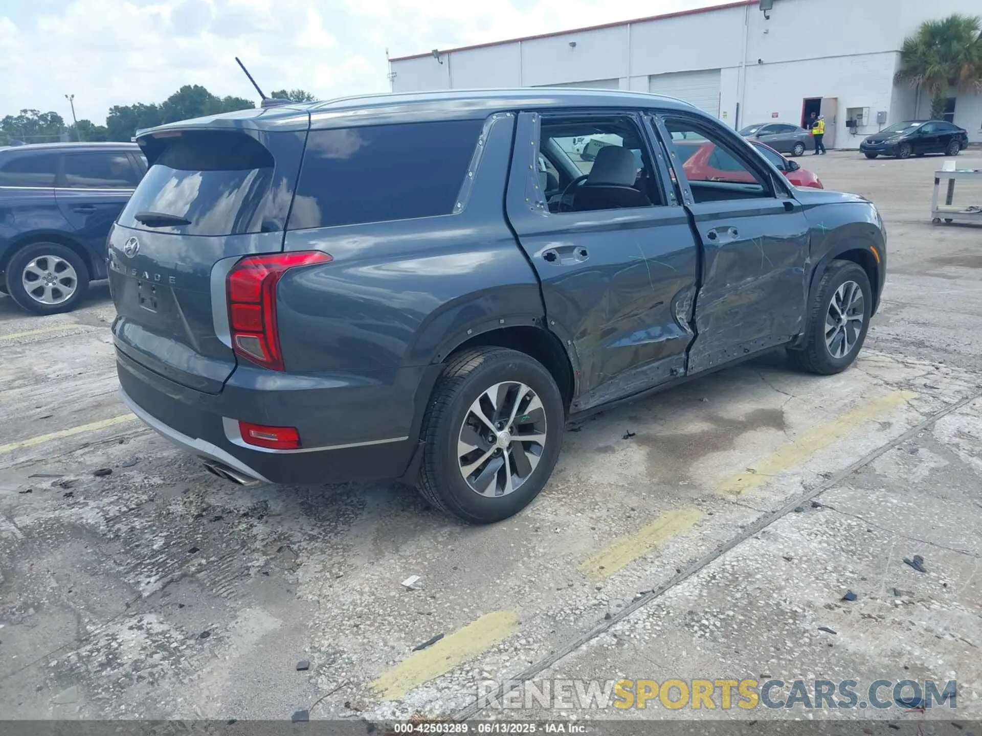 4 Photograph of a damaged car KM8R24HE3MU259200 HYUNDAI PALISADE 2021