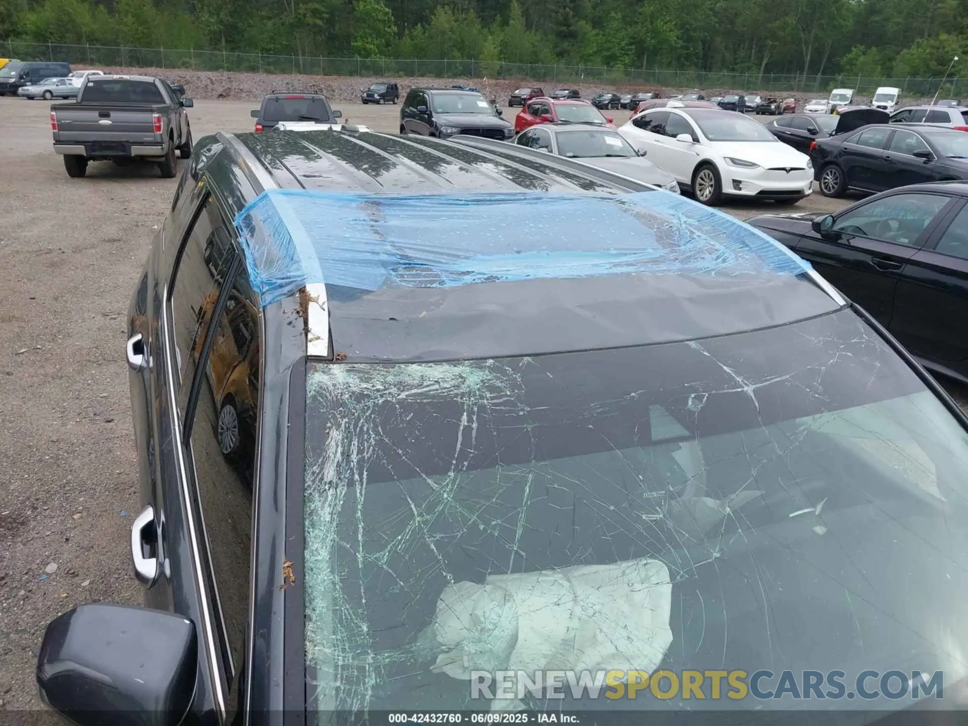 13 Photograph of a damaged car KM8R2DHE0MU330045 HYUNDAI PALISADE 2021