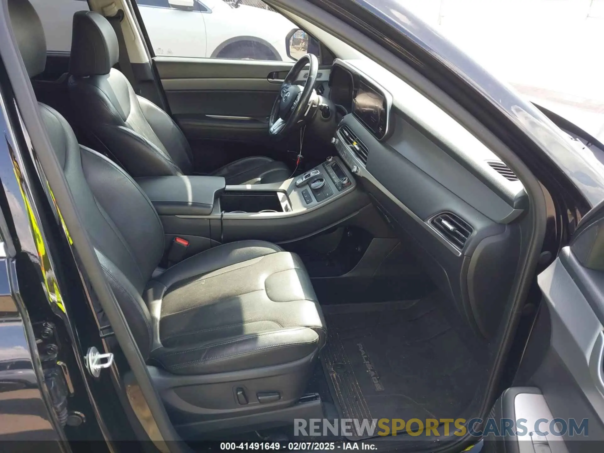 5 Photograph of a damaged car KM8R44HE1MU235276 HYUNDAI PALISADE 2021