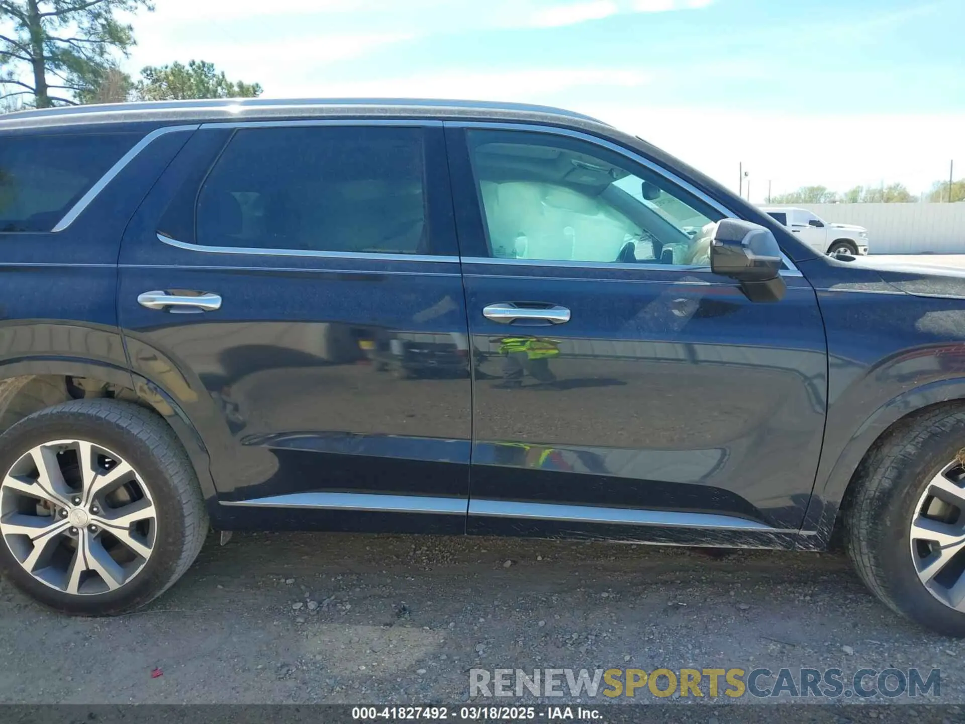 14 Photograph of a damaged car KM8R54HE9MU309458 HYUNDAI PALISADE 2021