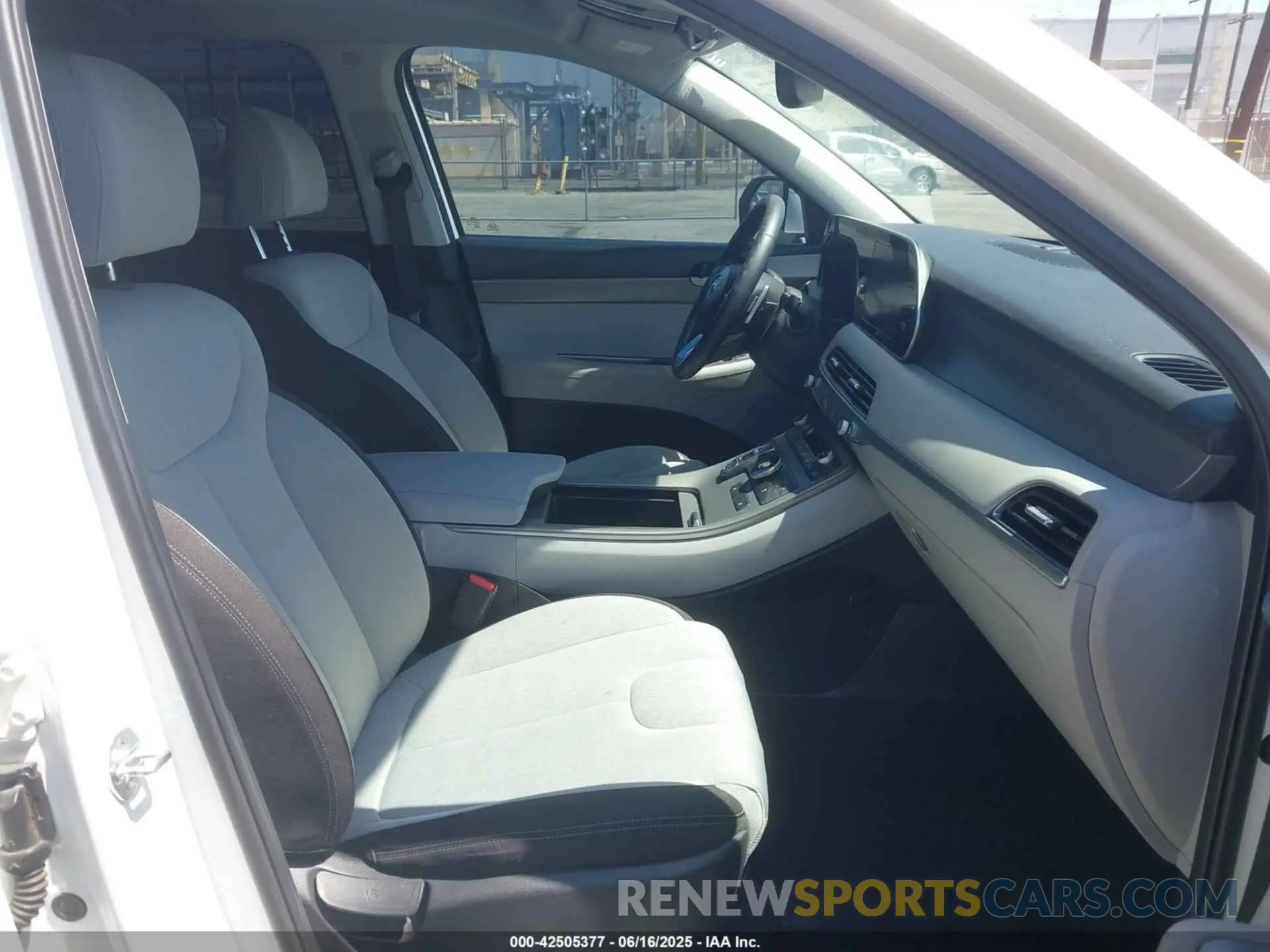 5 Photograph of a damaged car KM8R24HE5NU378898 HYUNDAI PALISADE 2022