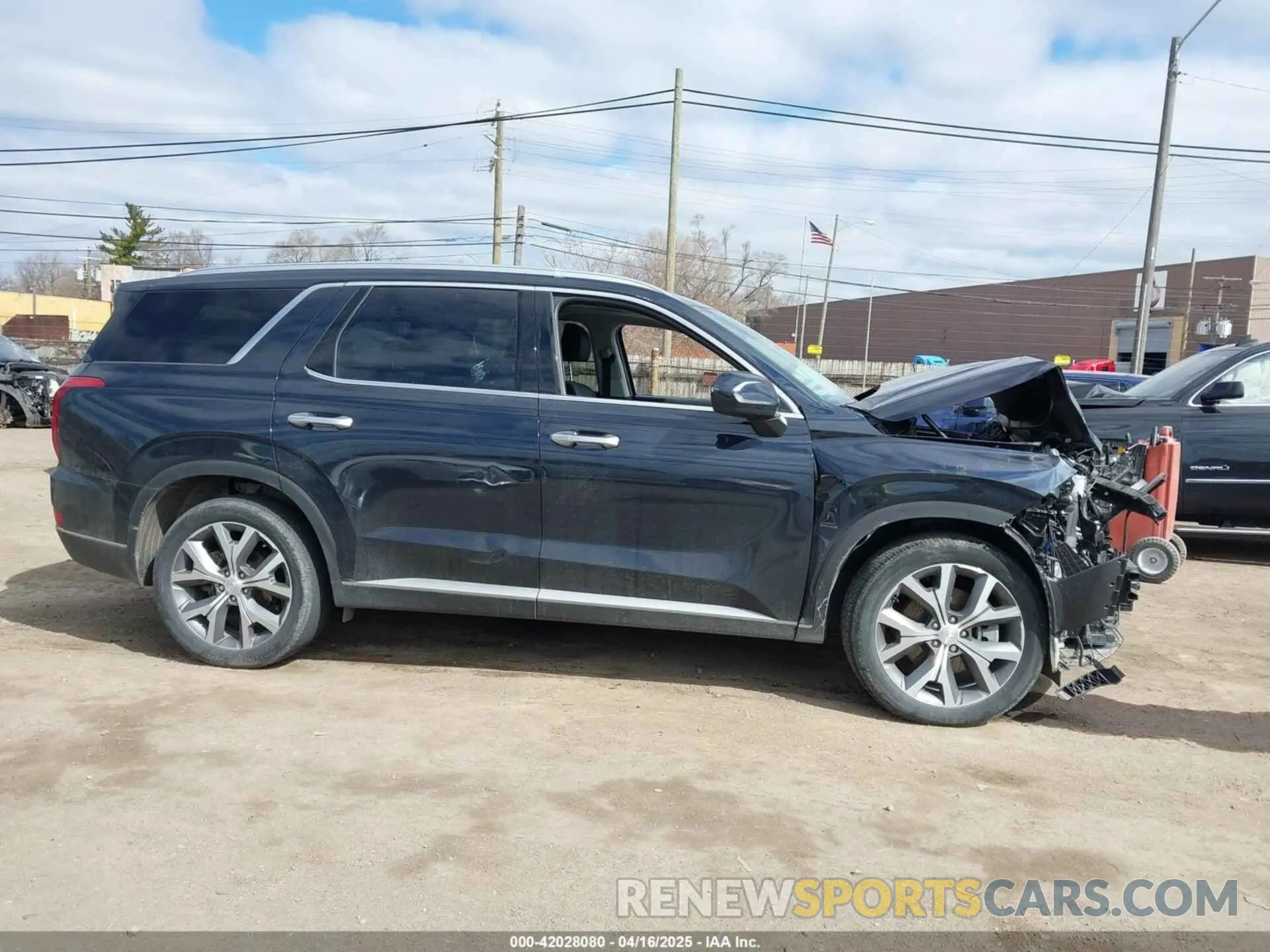 13 Photograph of a damaged car KM8R4DHE3NU457853 HYUNDAI PALISADE 2022